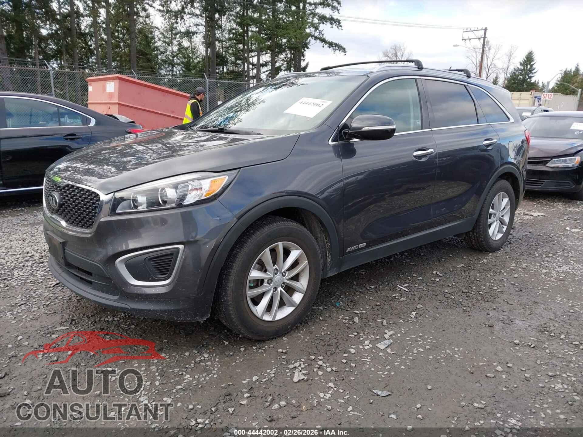 KIA SORENTO 2017 - 5XYPGDA58HG334357