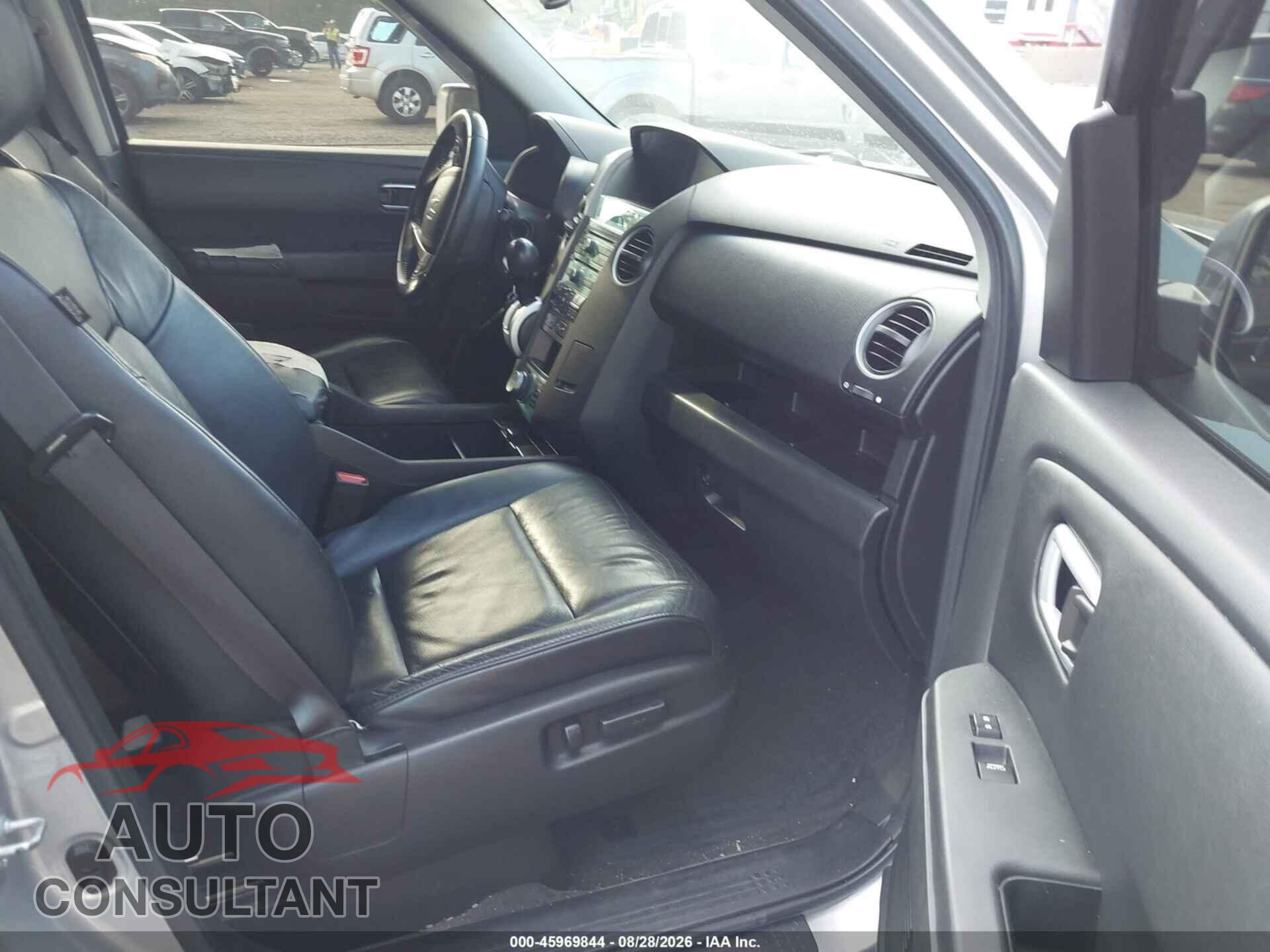 HONDA PILOT 2011 - 5FNYF4H90BB002265