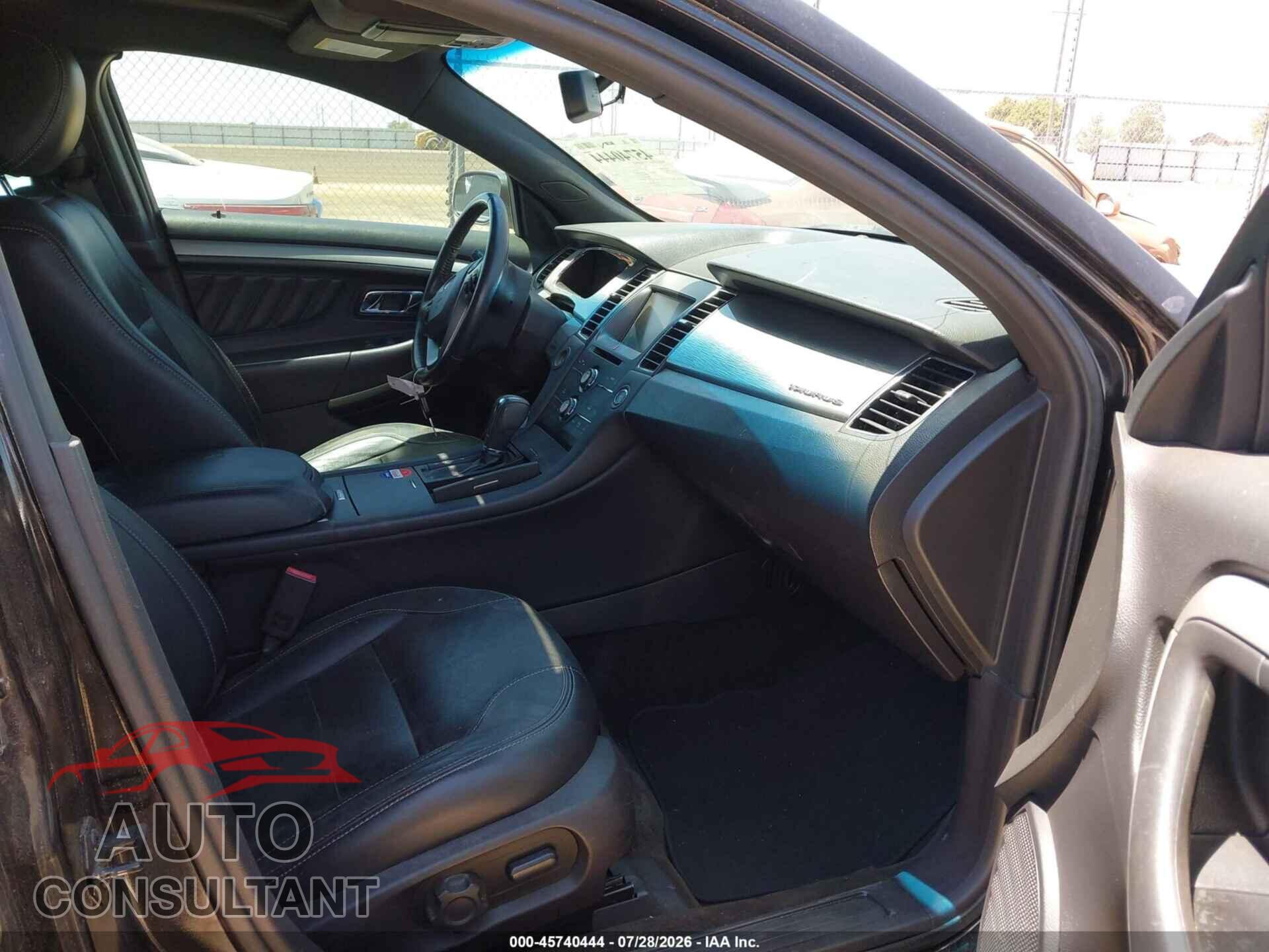 FORD TAURUS 2014 - 1FAHP2E83EG157650