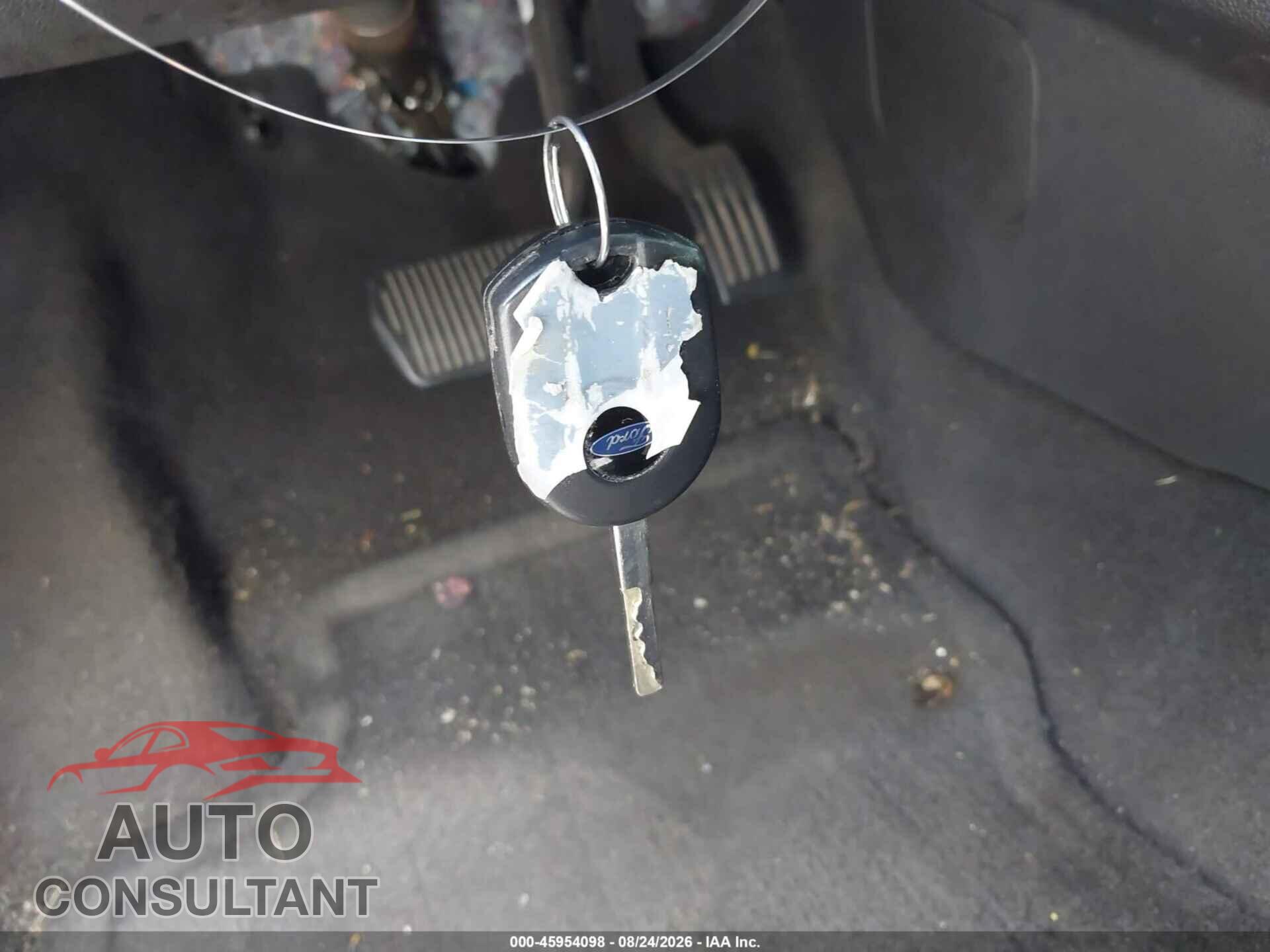 FORD FOCUS 2017 - 1FADP3E29HL338523