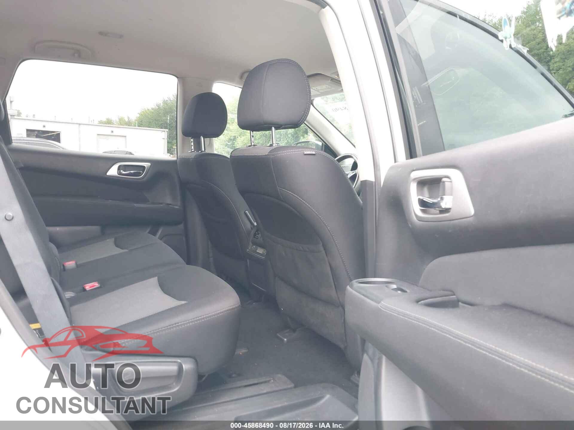 NISSAN PATHFINDER 2017 - 5N1DR2MM7HC624092