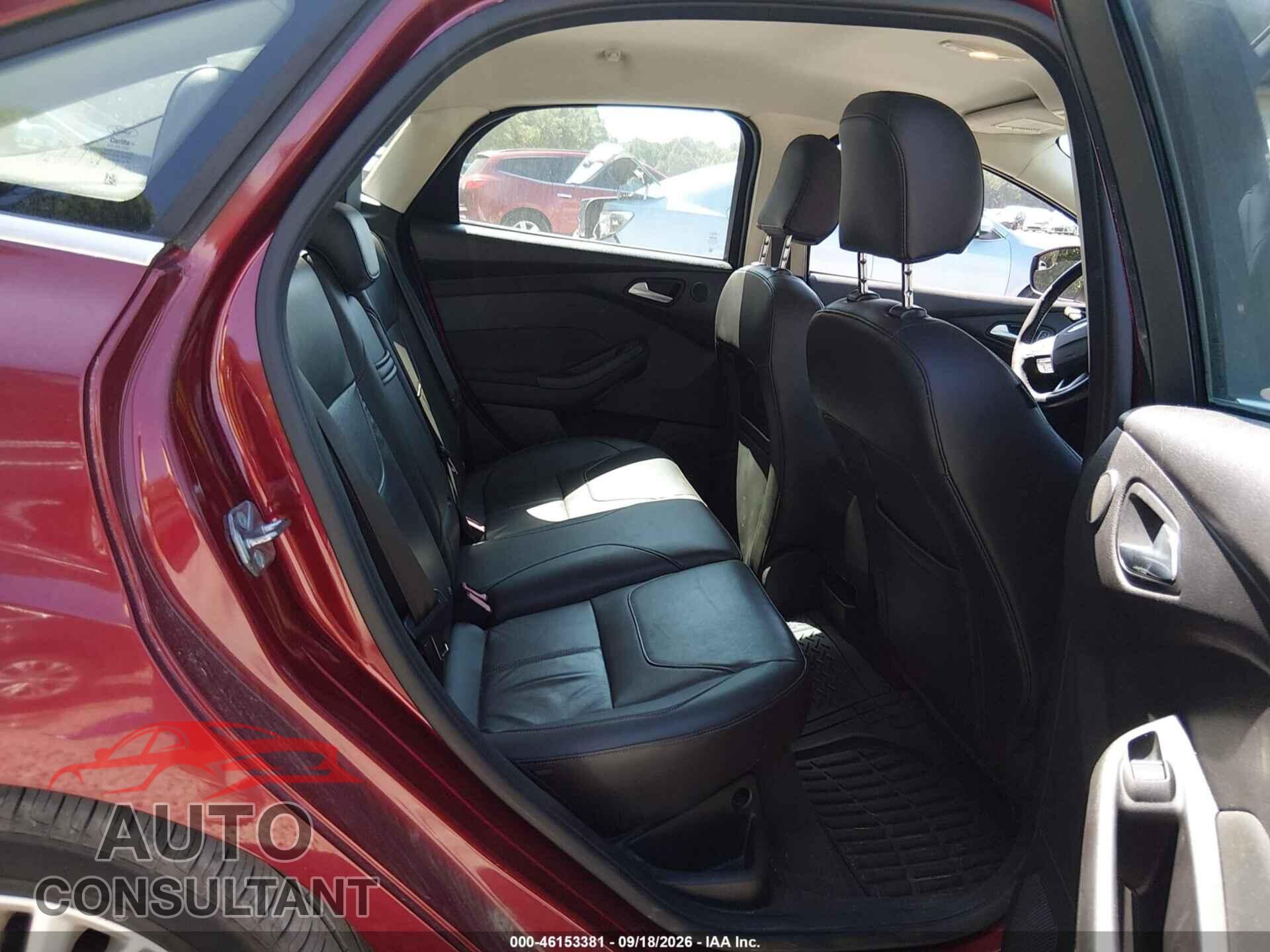 FORD FOCUS 2015 - 1FADP3J23FL227372