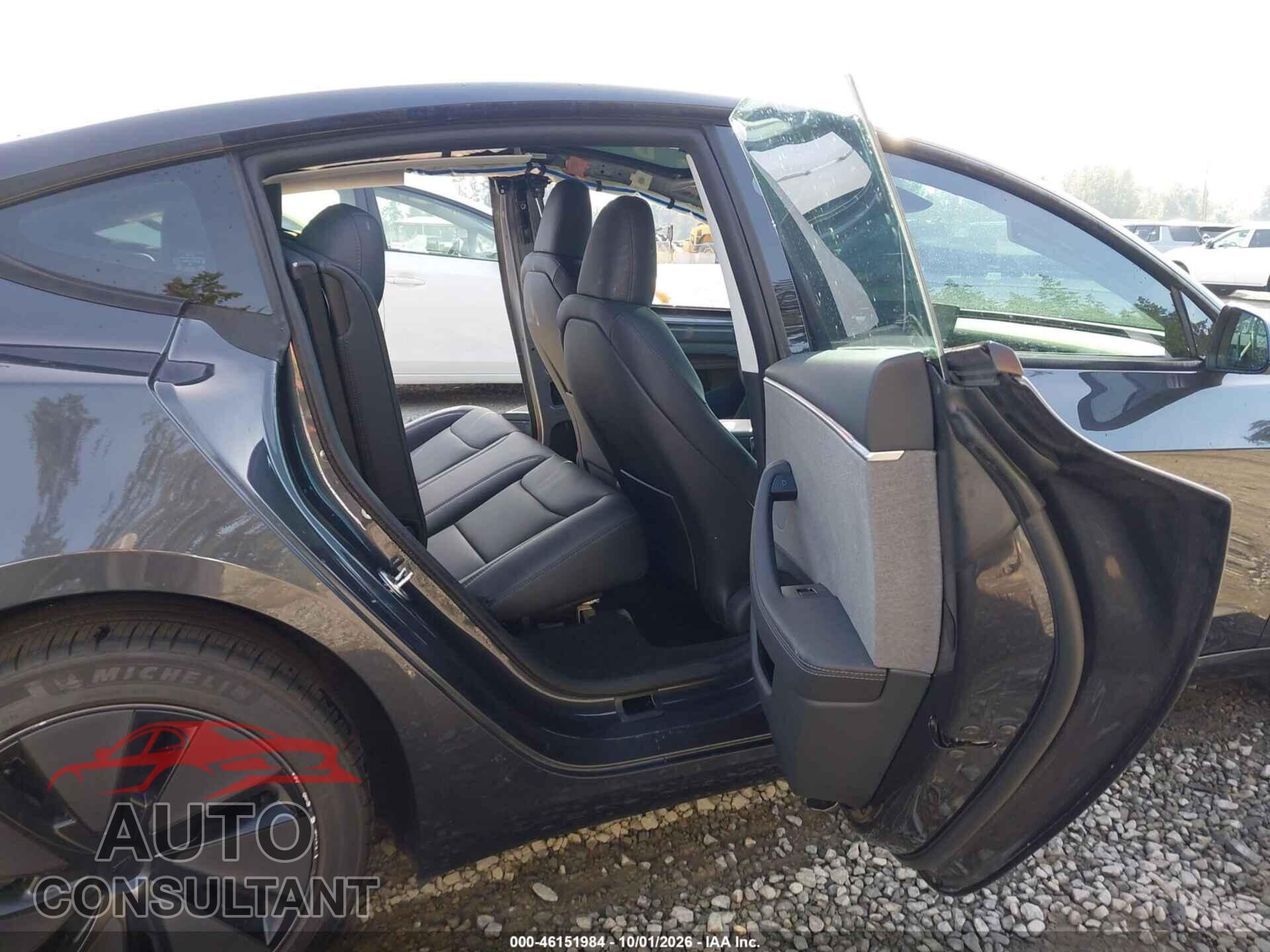 TESLA MODEL 3 2025 - 5YJ3E1EAXSF044257