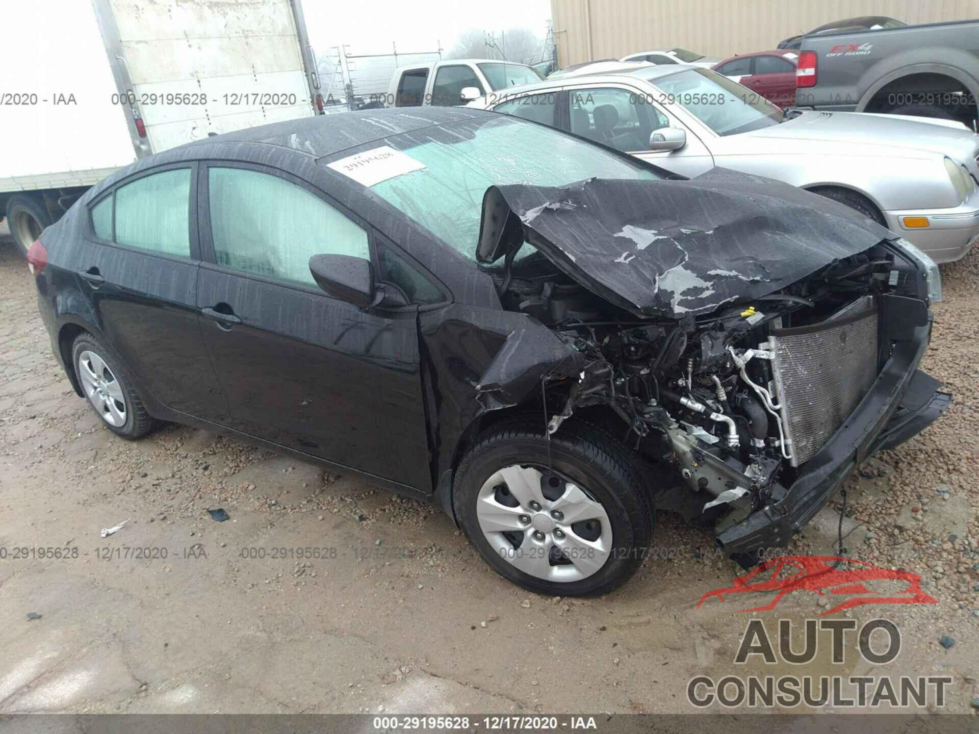 KIA FORTE 2018 - 3KPFK4A72JE195549