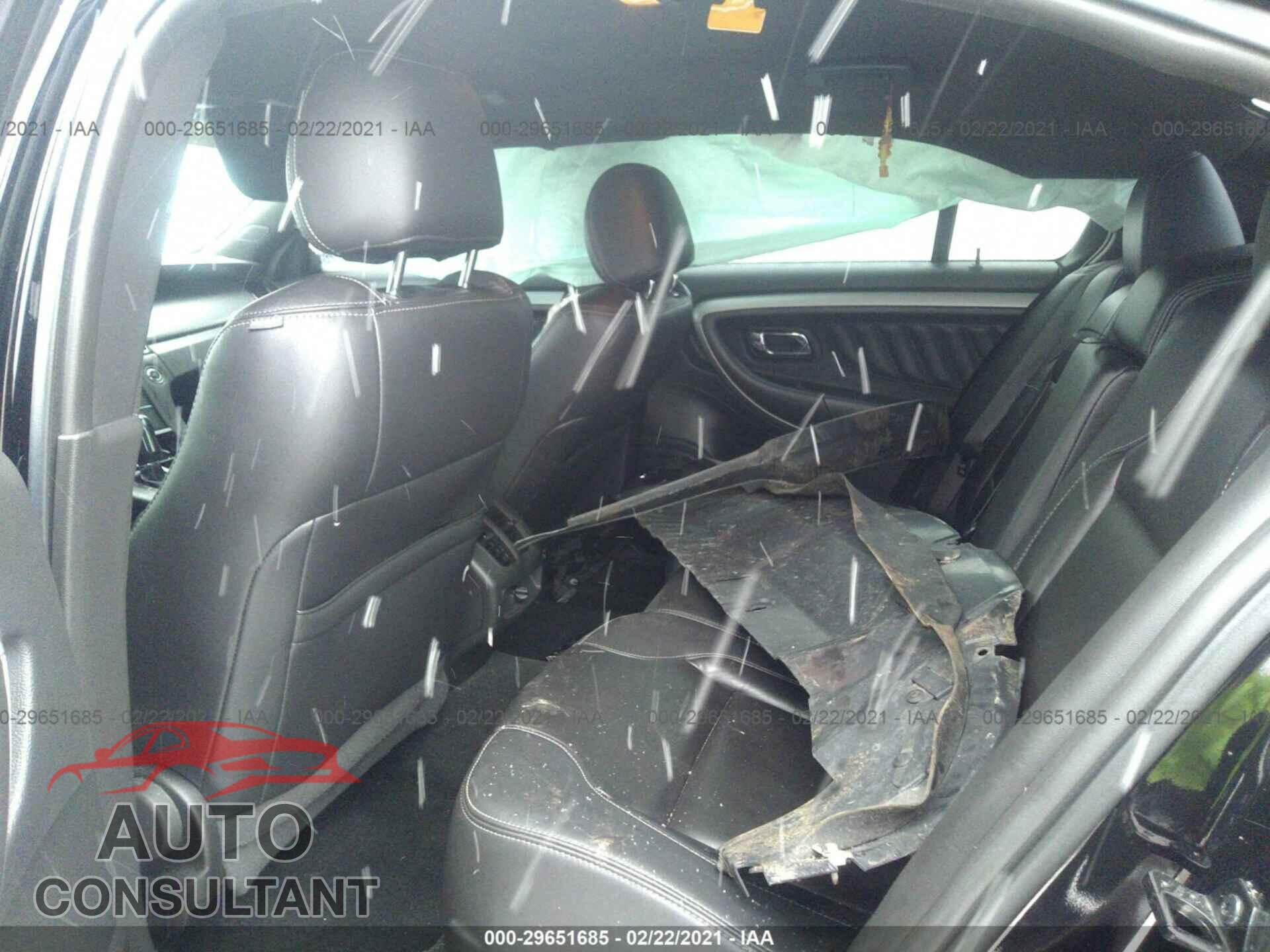 FORD TAURUS 2017 - 1FAHP2E82HG104846