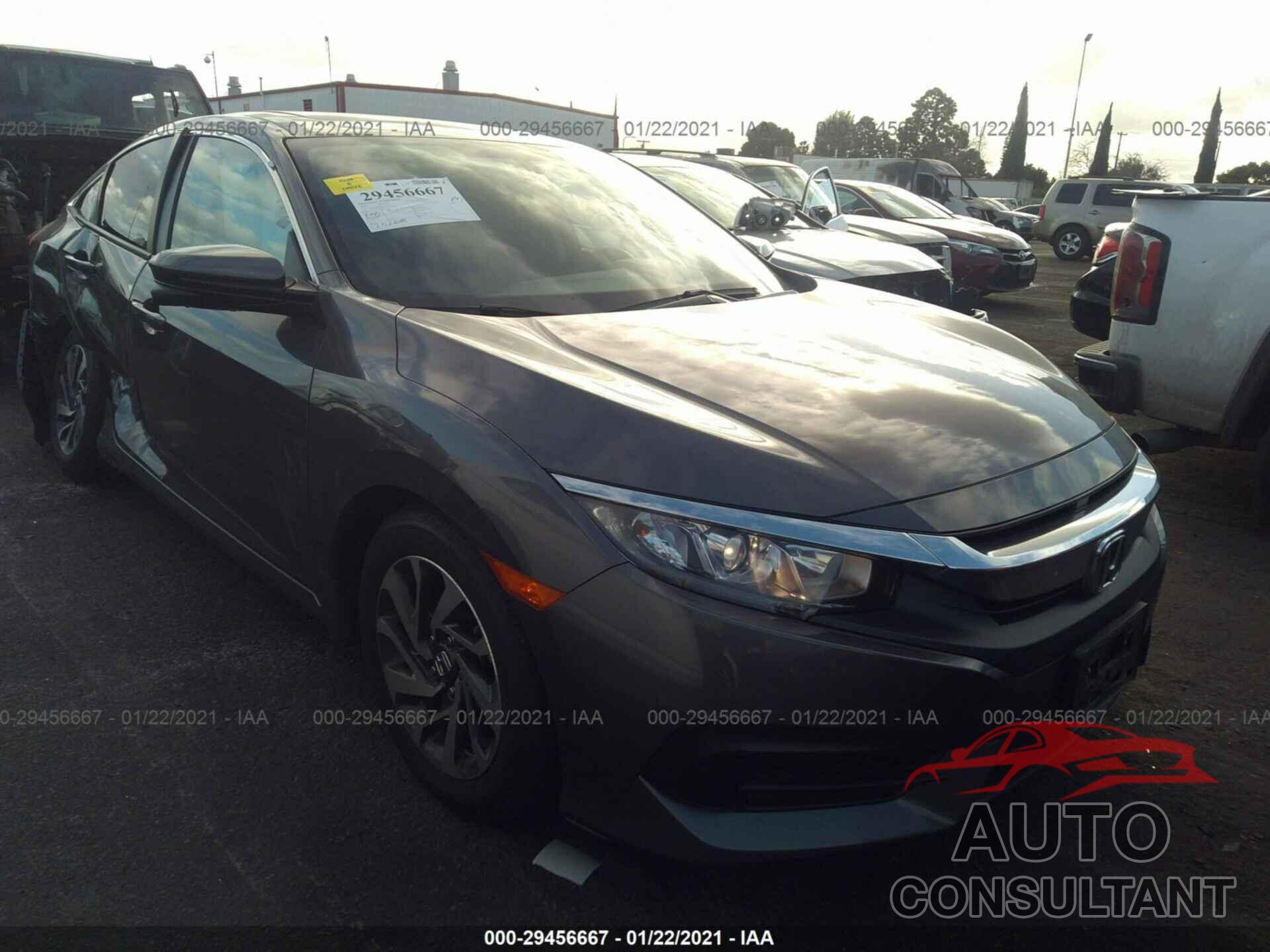 HONDA CIVIC SEDAN 2018 - 2HGFC2F78JH556752