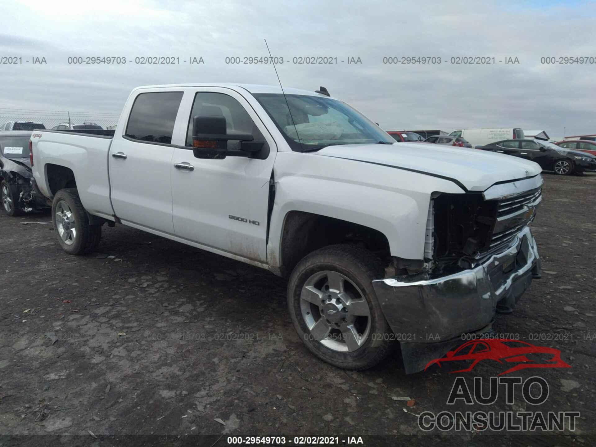 CHEVROLET SILVERADO 2500HD 2018 - 1GC1KUEG5JF111637