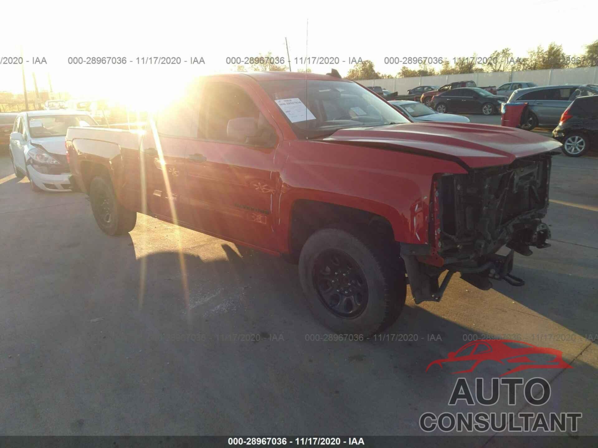 CHEVROLET SILVERADO 1500 2018 - 1GCRCPEH6JZ123966