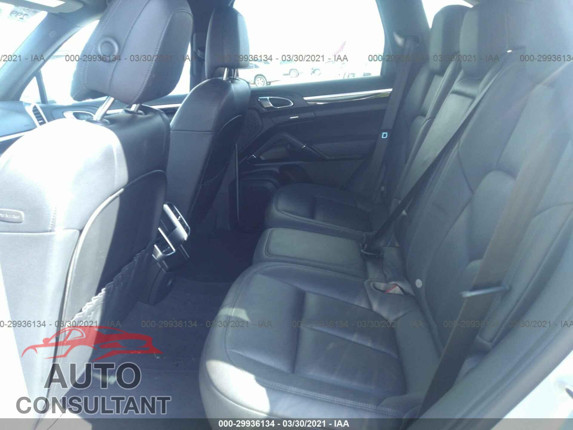 PORSCHE CAYENNE 2016 - WP1AA2A28GLA04351