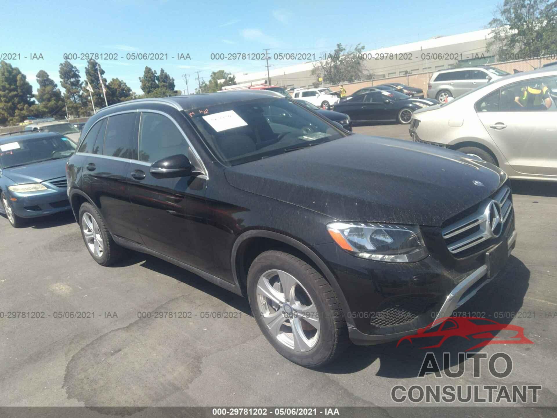 MERCEDES-BENZ GLC 2017 - WDC0G4KB8HF188352