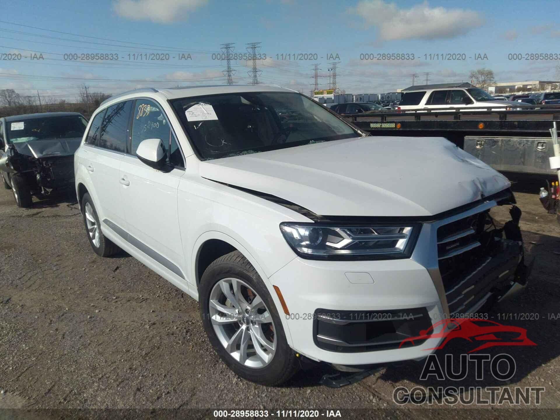 AUDI Q7 2018 - WA1LAAF70JD053015