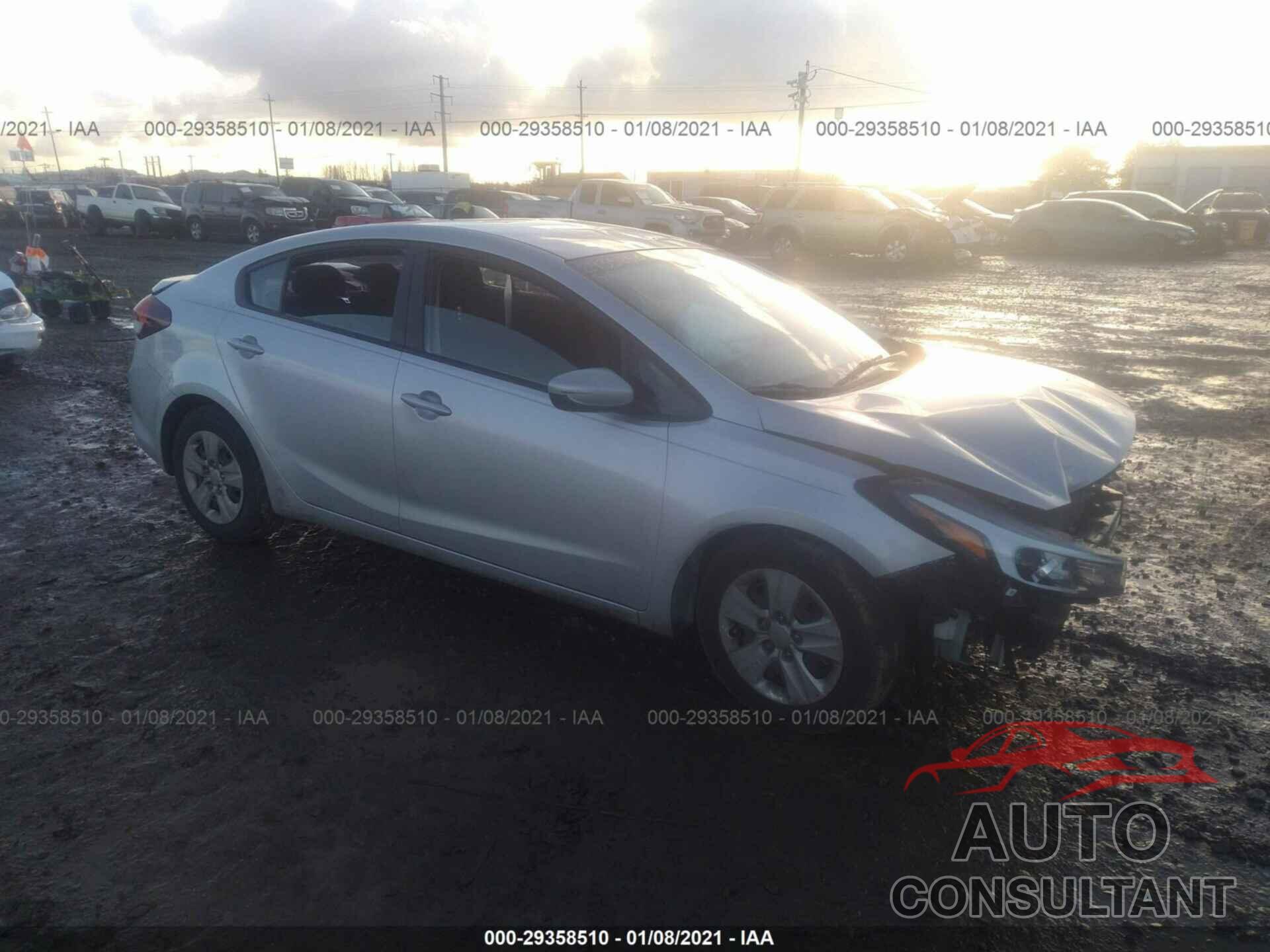 KIA FORTE 2018 - 3KPFK4A76JE252738