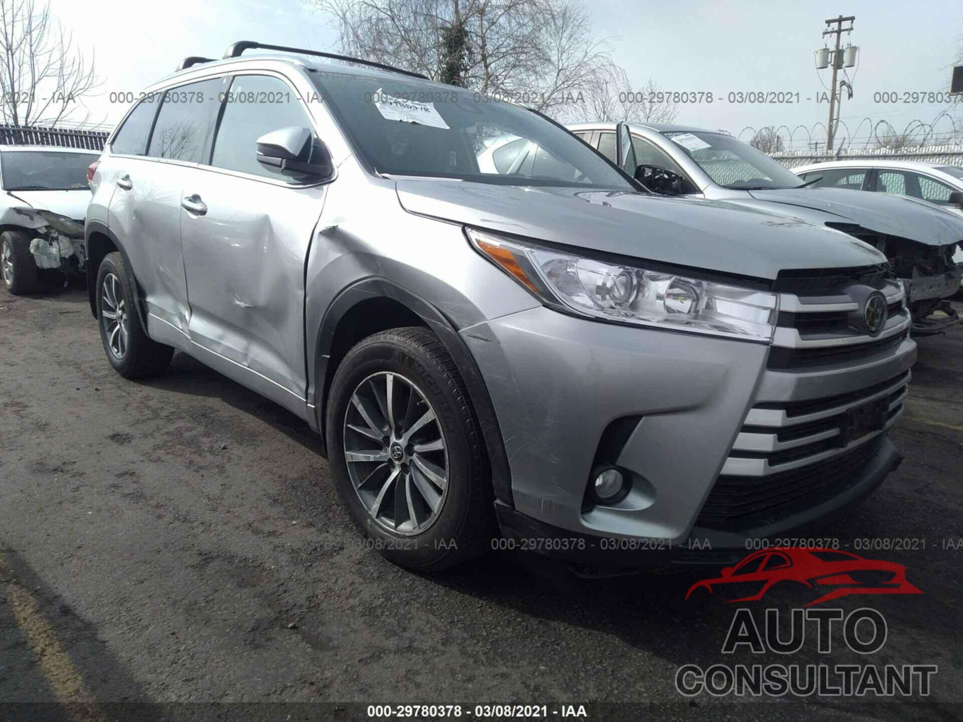 TOYOTA HIGHLANDER 2018 - 5TDJZRFH3JS560508