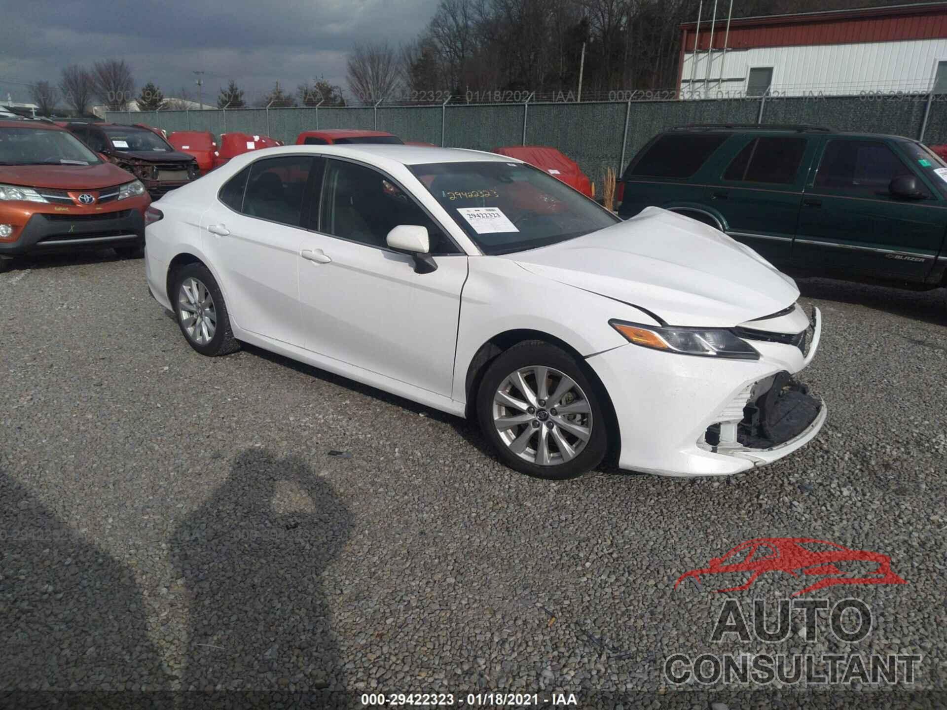 TOYOTA CAMRY 2018 - 4T1B11HK4JU657309