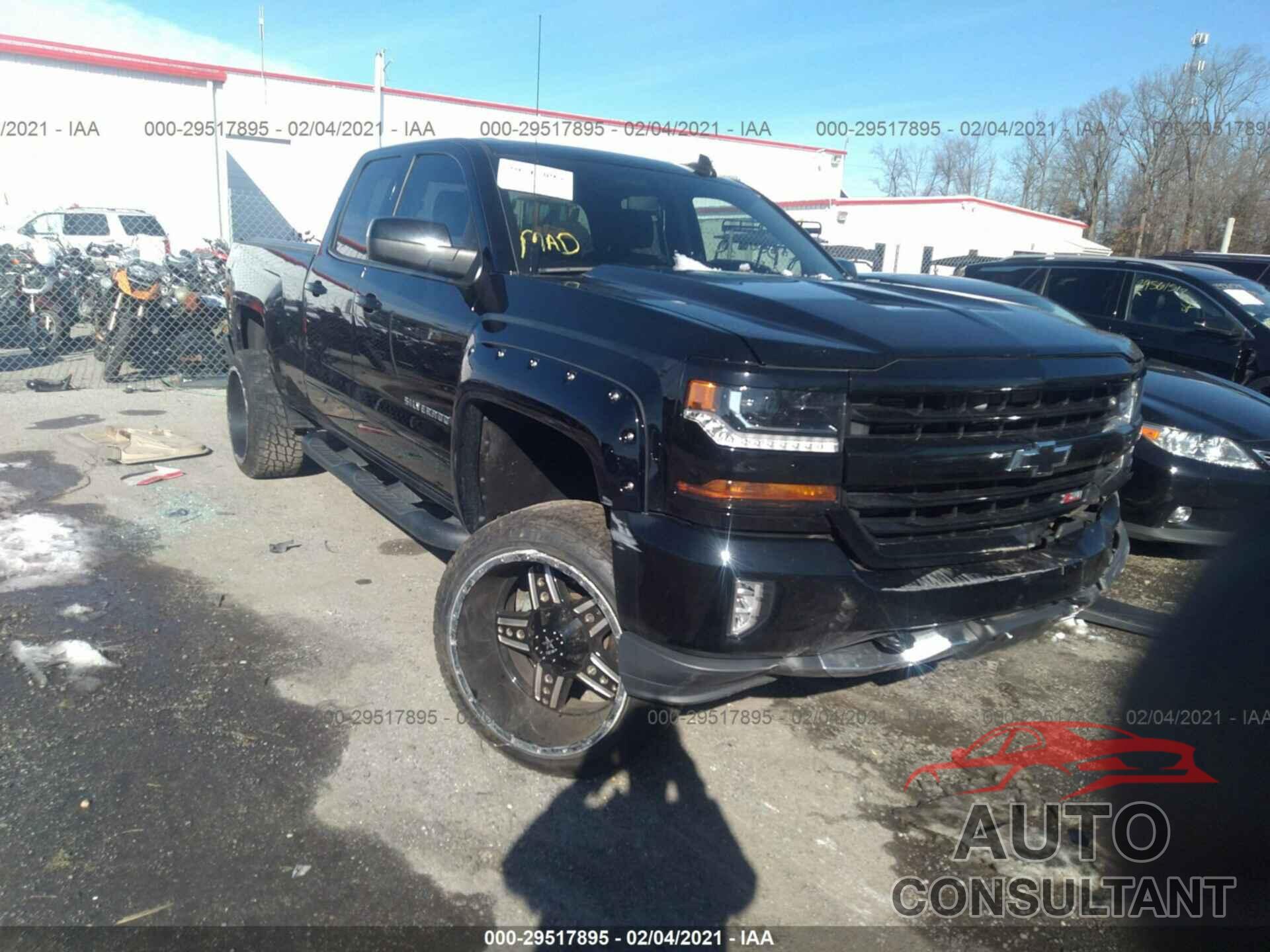 CHEVROLET SILVERADO 1500 2017 - 1GCVKREC2HZ285363