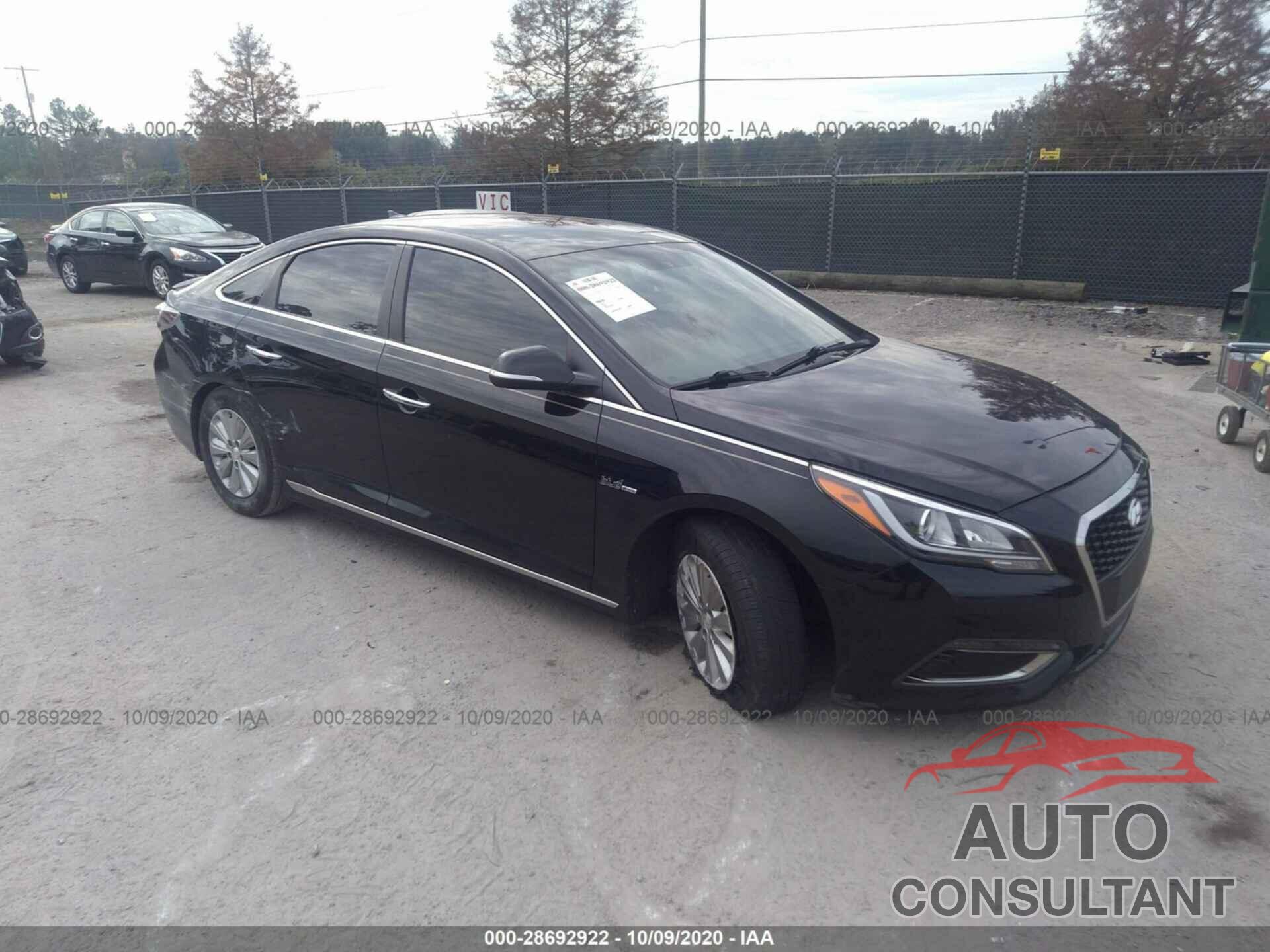 HYUNDAI SONATA HYBRID 2017 - KMHE24L19HA046567