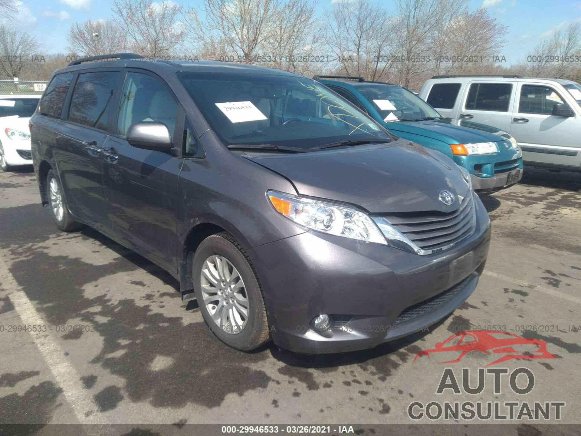 TOYOTA SIENNA 2017 - 5TDYZ3DC5HS769813