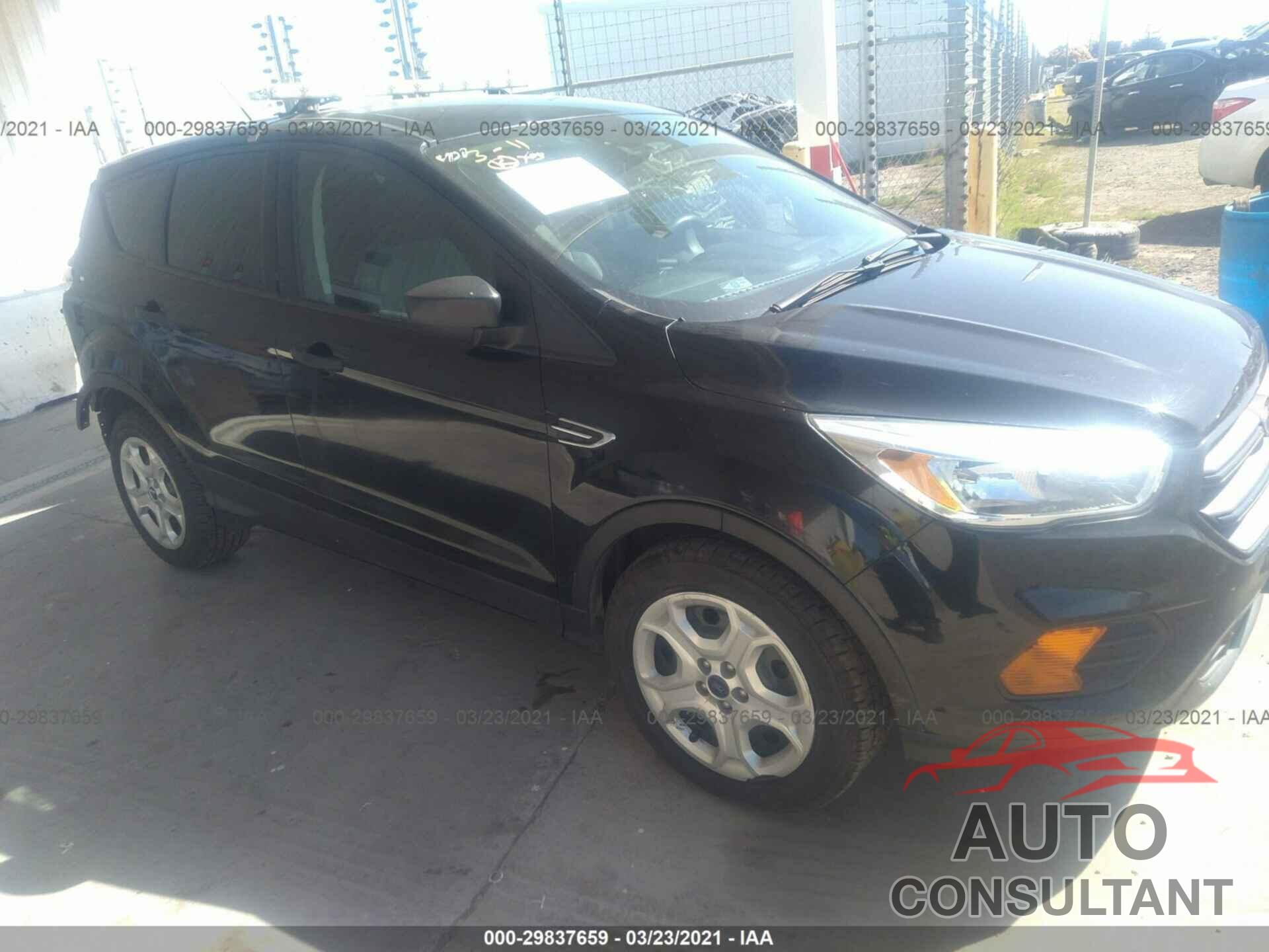FORD ESCAPE 2017 - 1FMCU0F75HUB16106