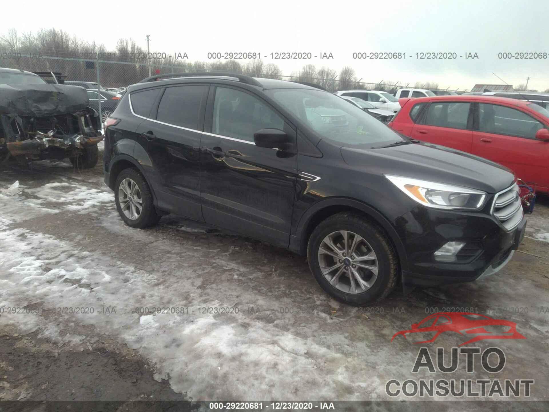 FORD ESCAPE 2018 - 1FMCU0GD5JUA80136