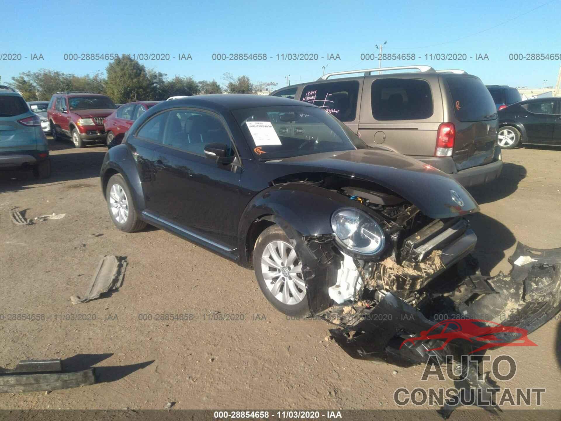 VOLKSWAGEN BEETLE 2019 - 3VWFD7AT1KM706469