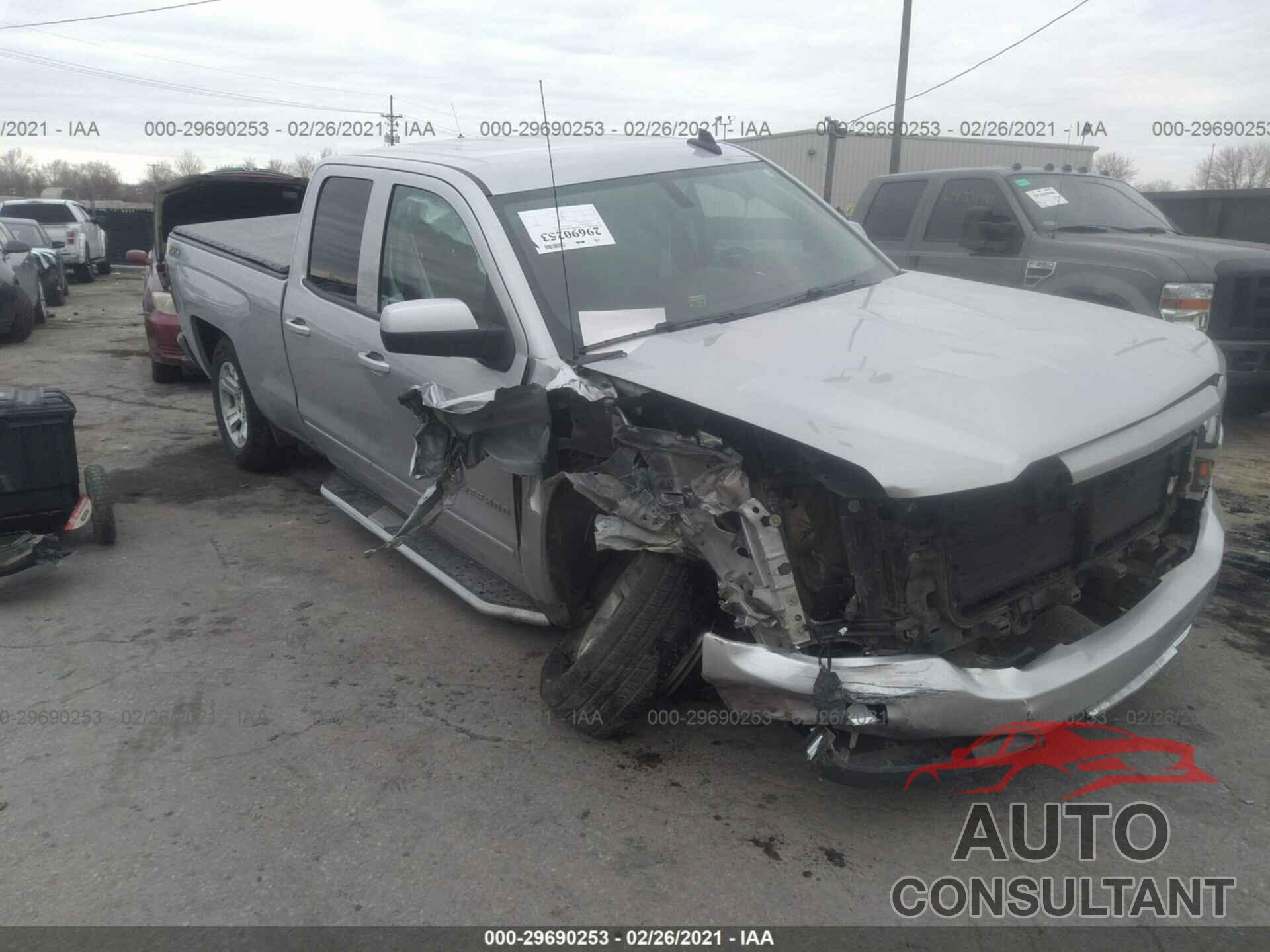 CHEVROLET SILVERADO 1500 2017 - 1GCVKREC5HZ116373