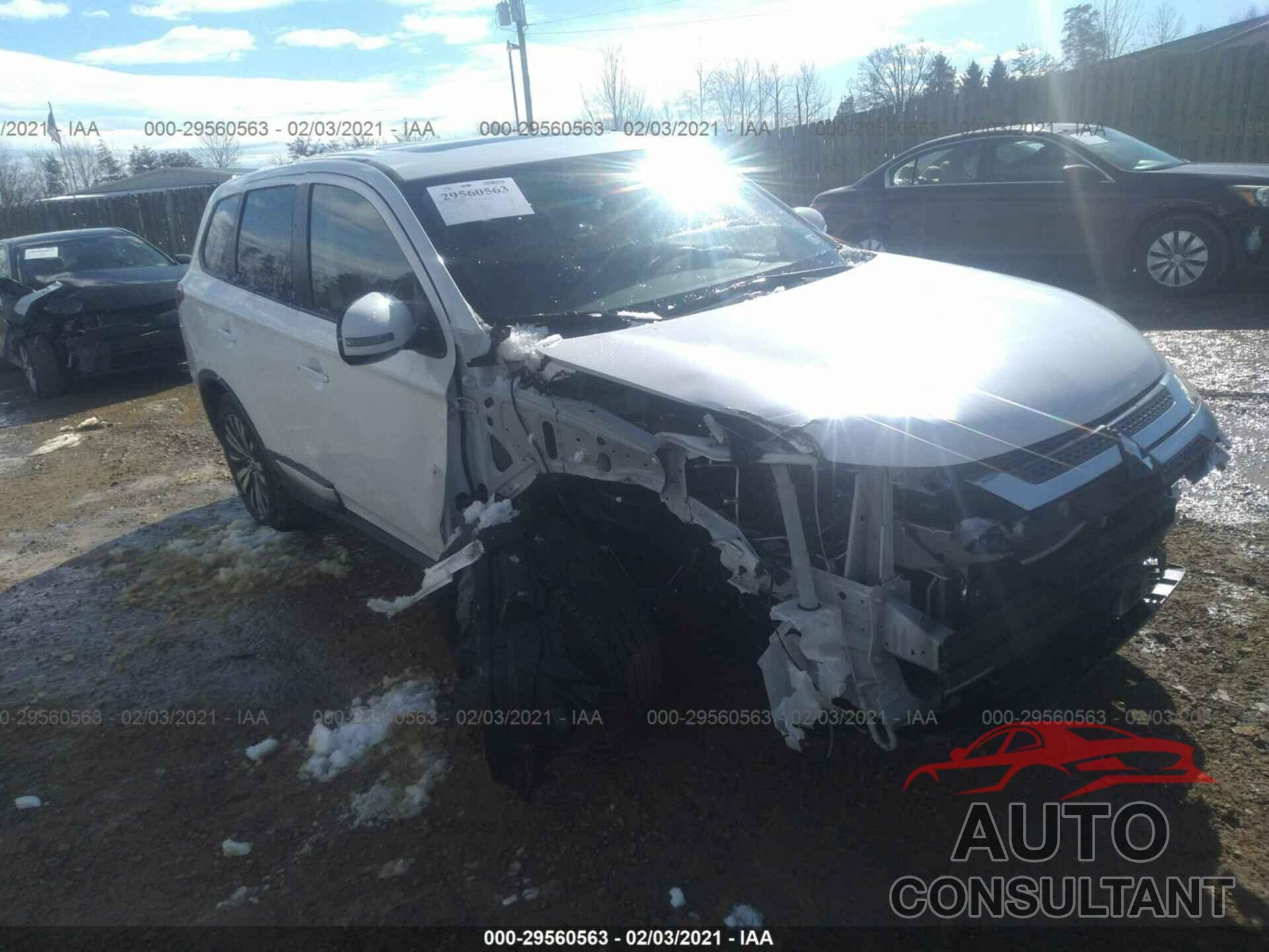 MITSUBISHI OUTLANDER 2019 - JA4AD3A39KZ047703