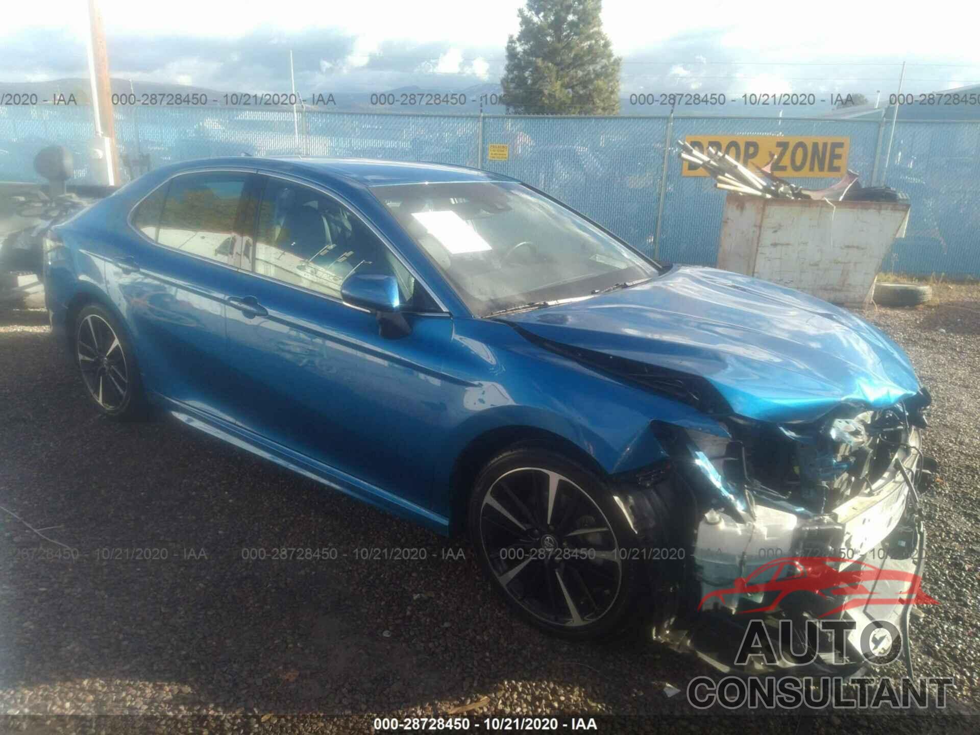 TOYOTA CAMRY 2018 - 4T1B61HK1JU138011