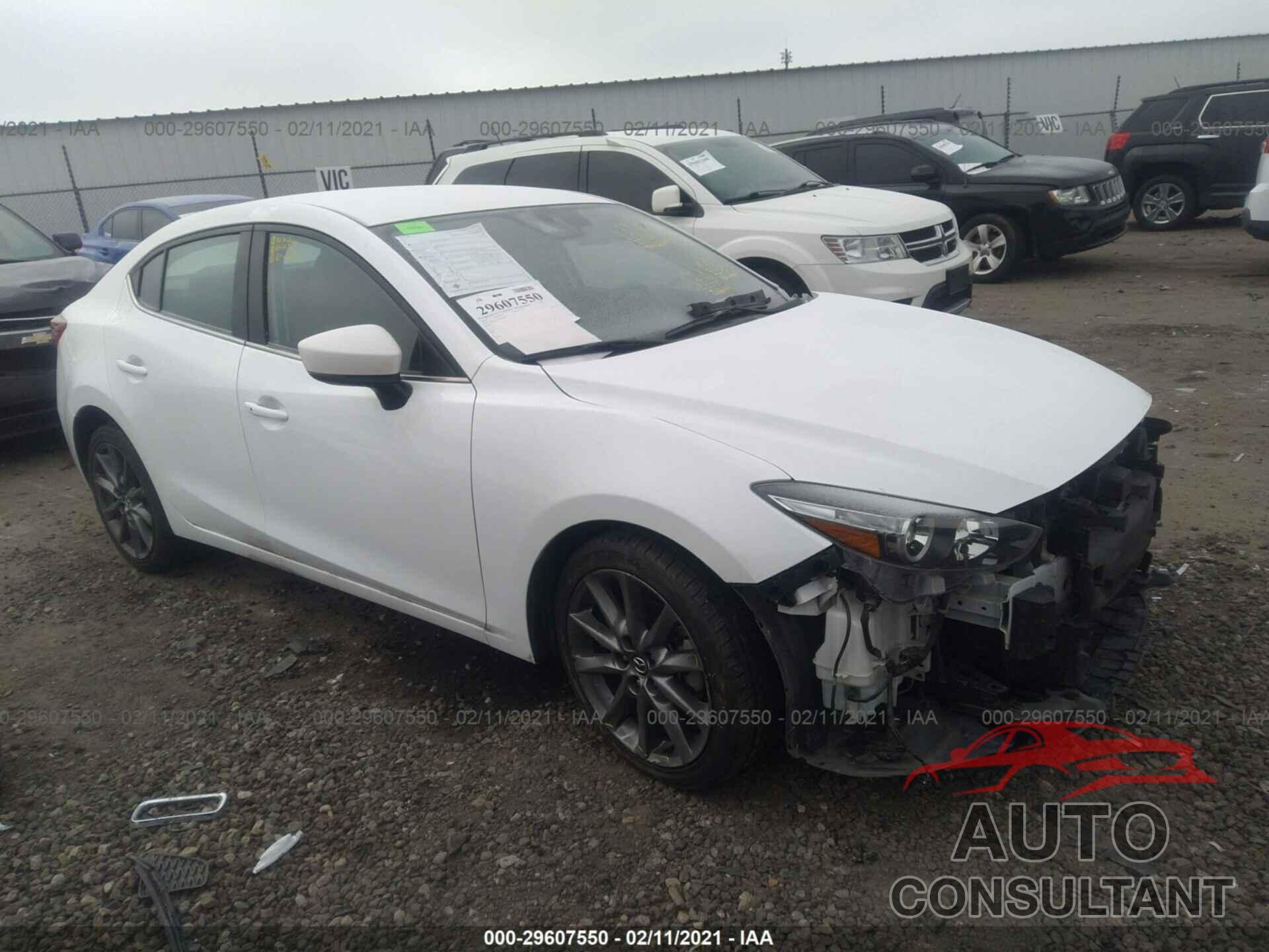 MAZDA MAZDA3 4-DOOR 2018 - 3MZBN1V30JM202657