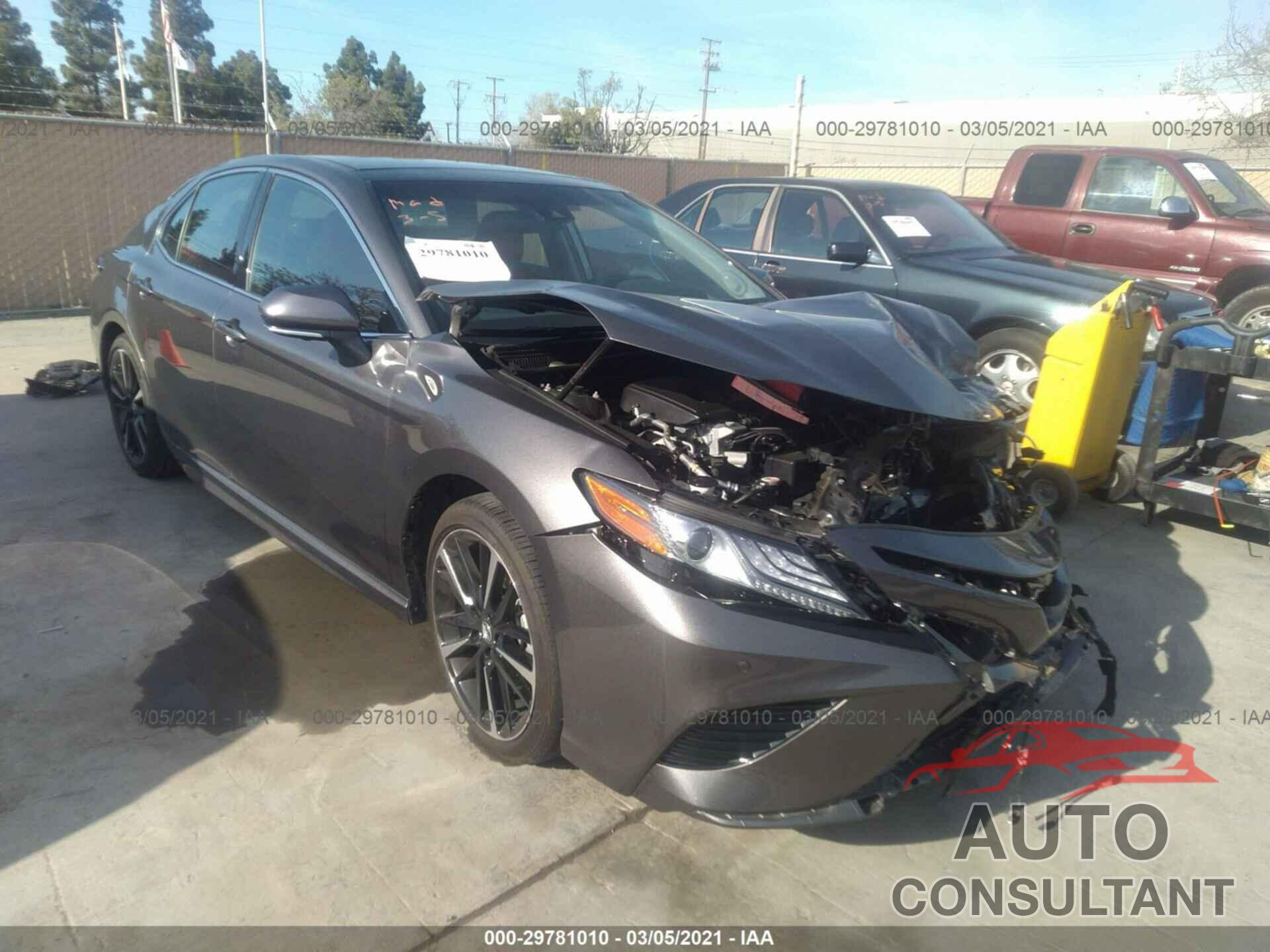 TOYOTA CAMRY 2018 - 4T1B61HKXJU112667