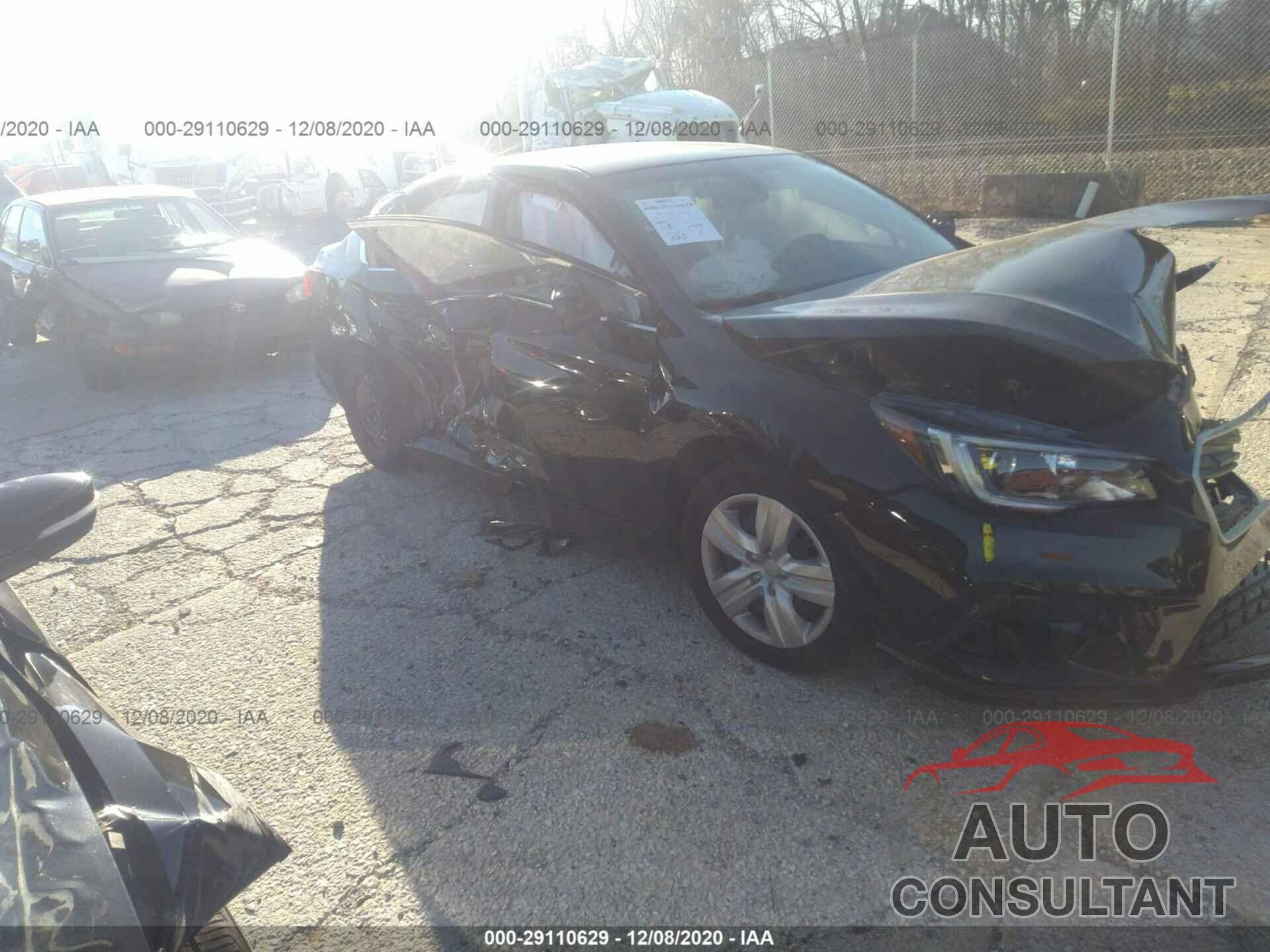 SUBARU LEGACY 2019 - 4S3BNAB62K3040244