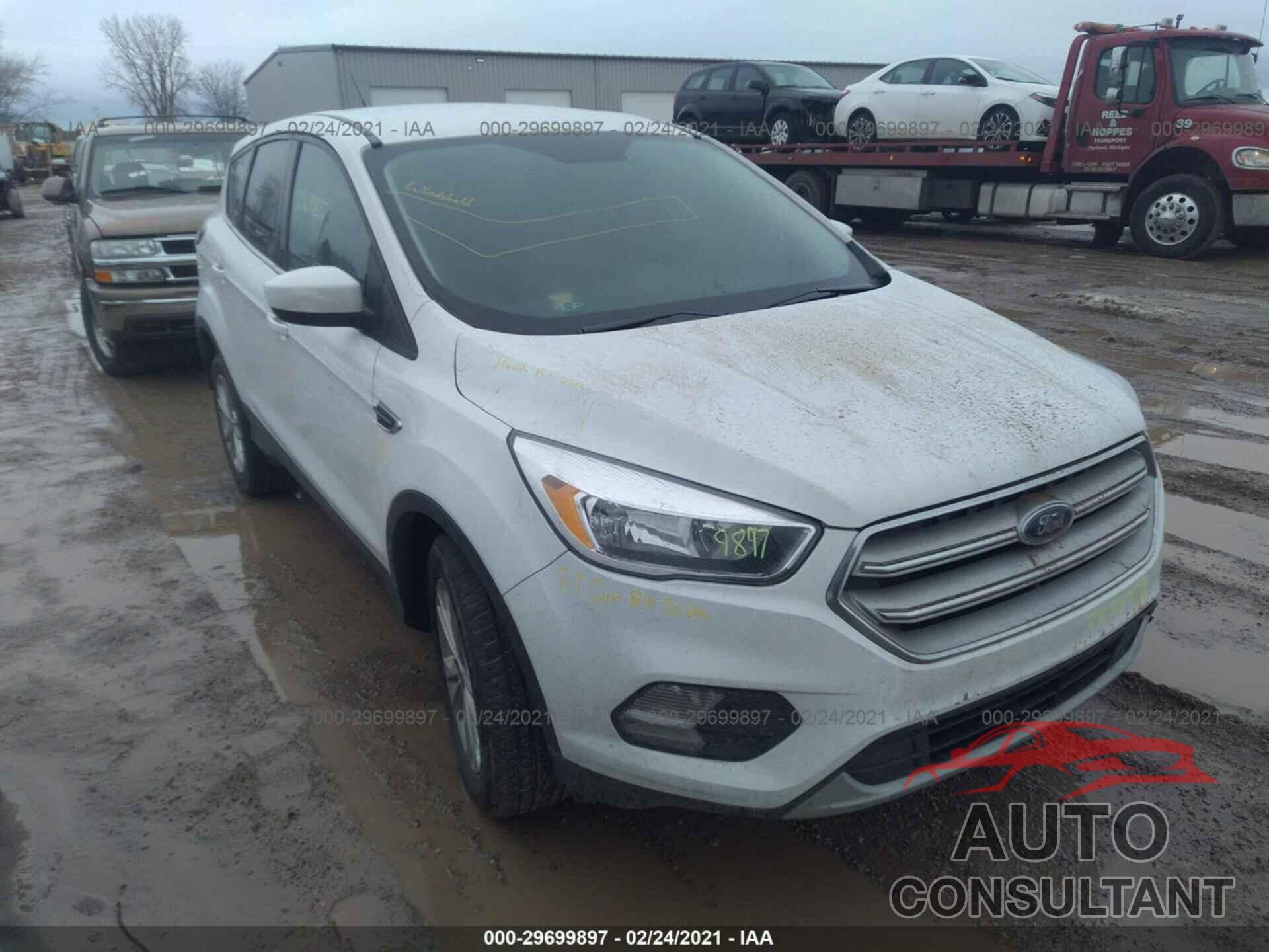 FORD ESCAPE 2017 - 1FMCU9G98HUE22043