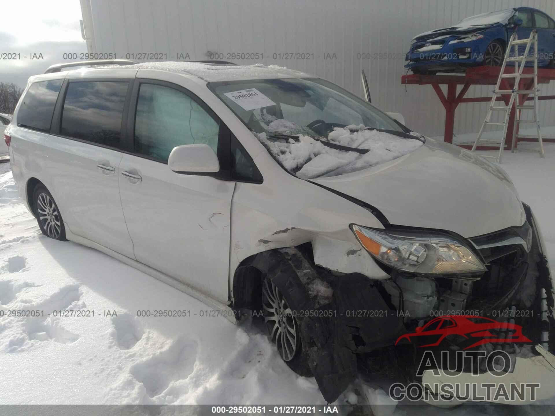 TOYOTA SIENNA 2018 - 5TDYZ3DC4JS941920