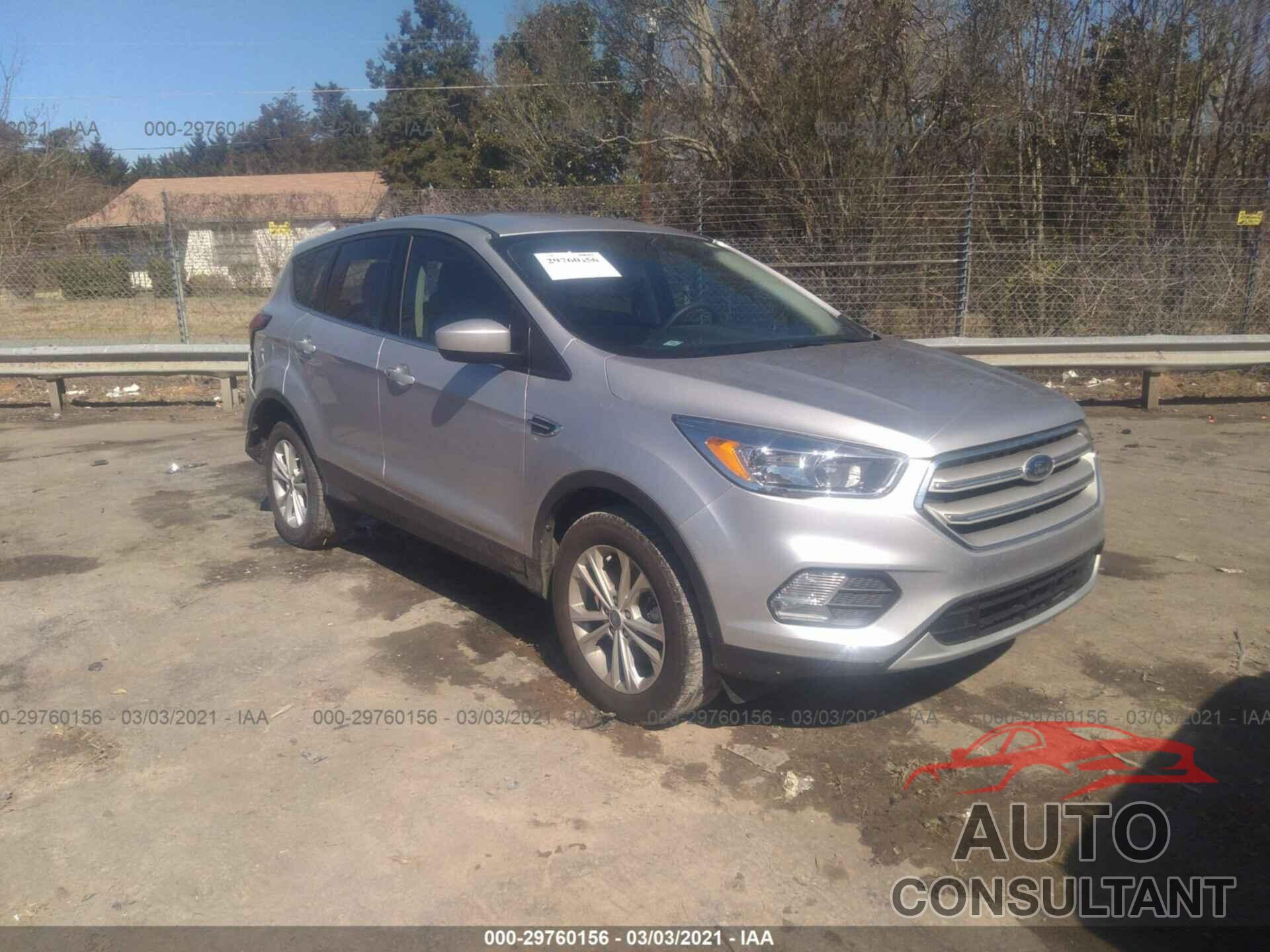 FORD ESCAPE 2019 - 1FMCU9GD0KUA11196