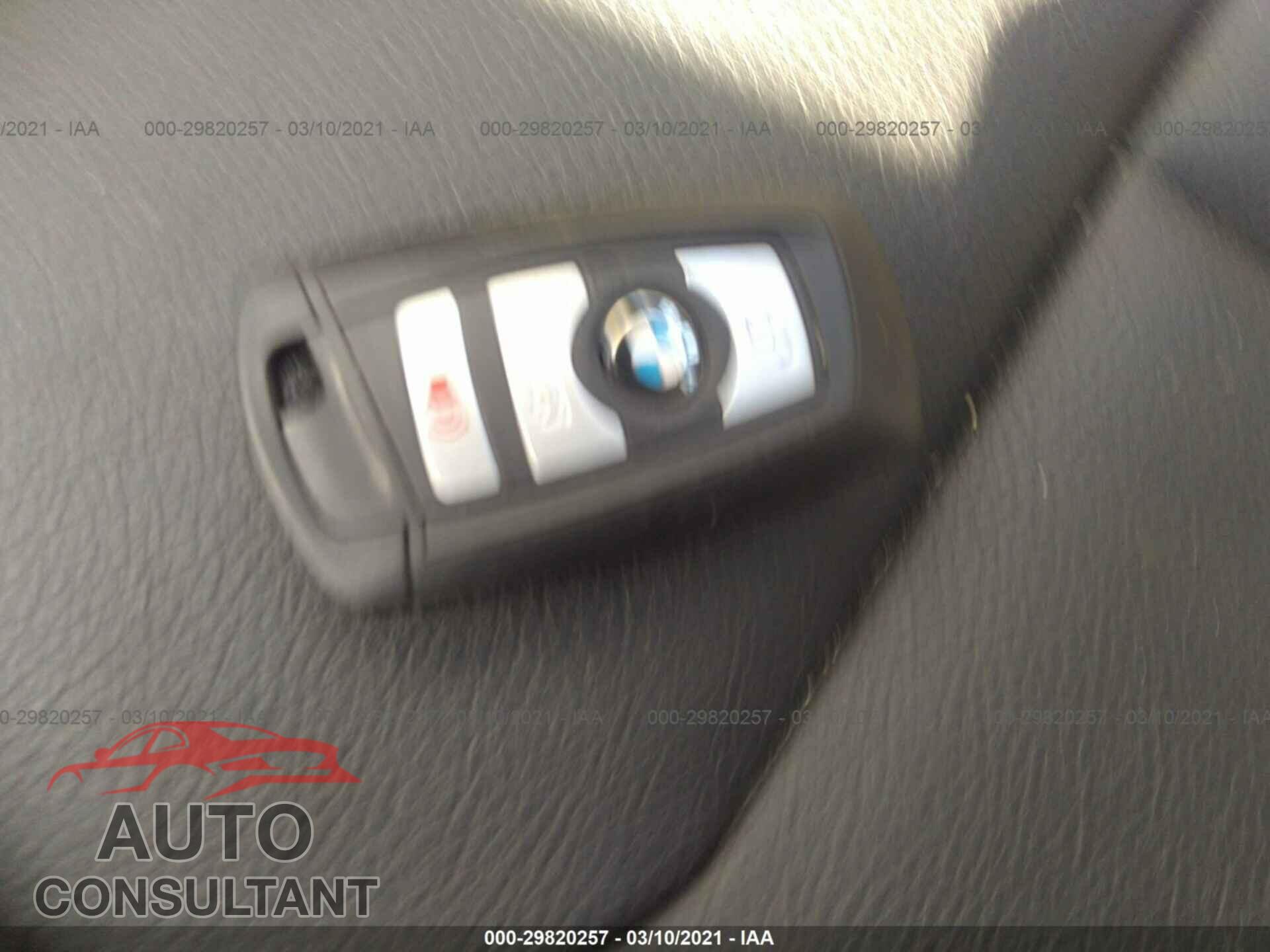 BMW 3 SERIES 2016 - WBA8A3C50GK551663