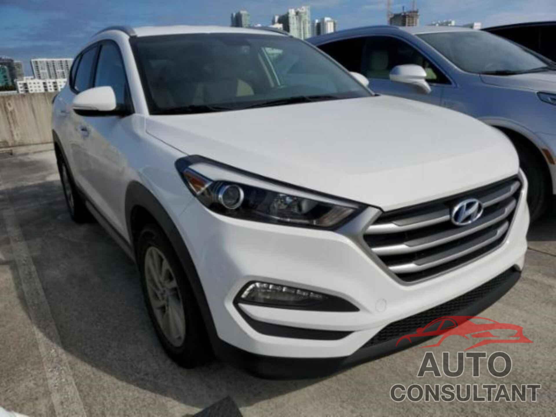 HYUNDAI TUCSON 2017 - KM8J33A48HU381000