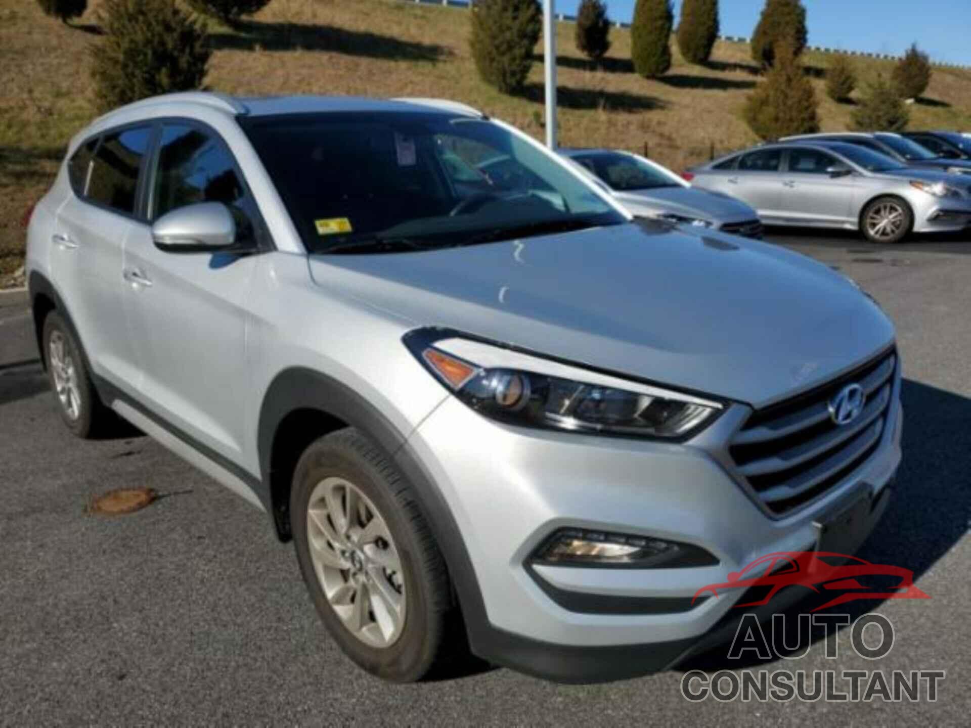 HYUNDAI TUCSON 2018 - KM8J3CA43JU623021