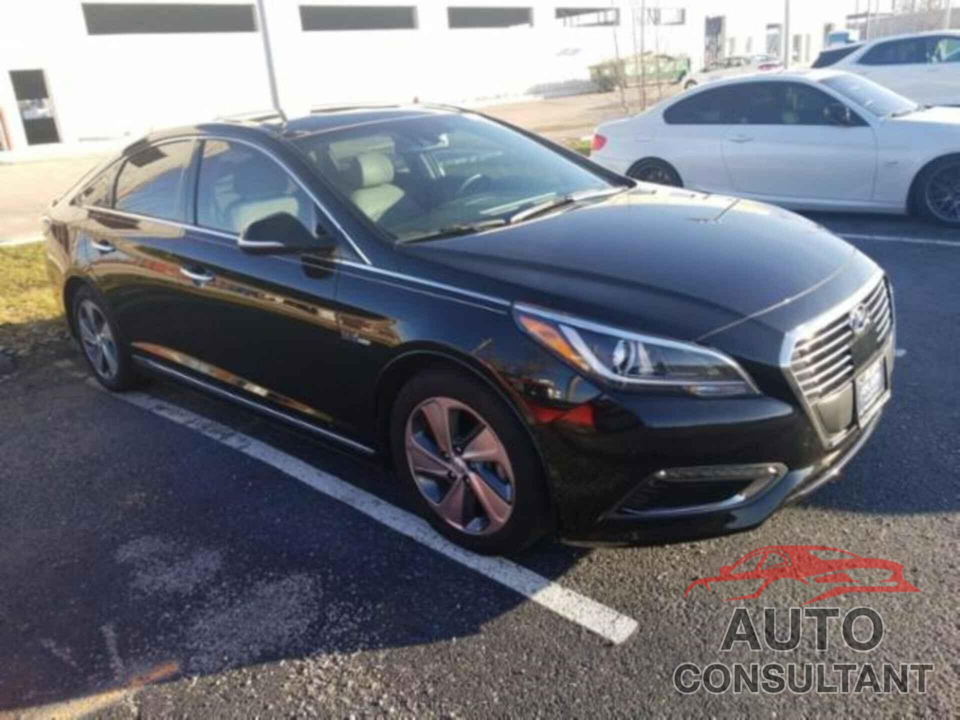 HYUNDAI SONATA HYBRID 2017 - KMHE34L11HA055065