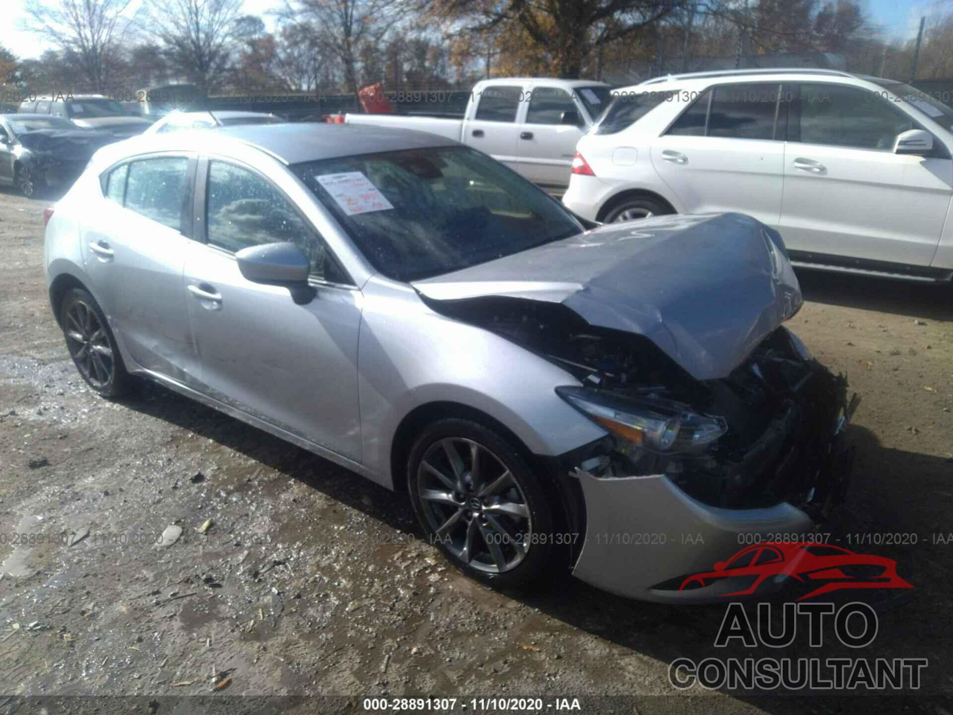 MAZDA MAZDA3 5-DOOR 2018 - 3MZBN1L33JM262225