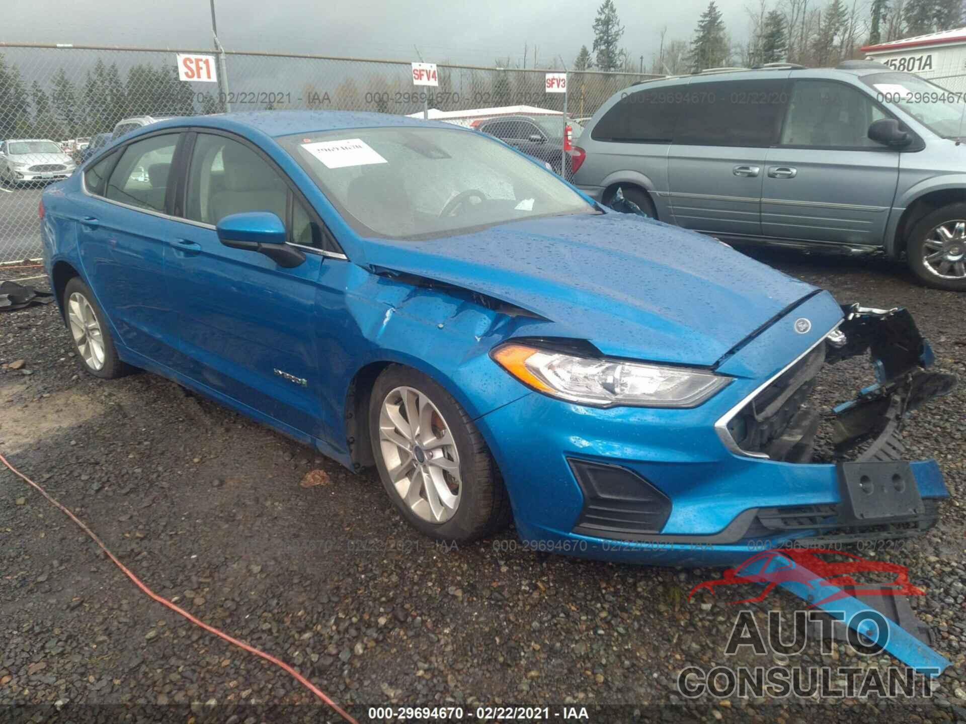 FORD FUSION HYBRID 2019 - 3FA6P0LU7KR206655