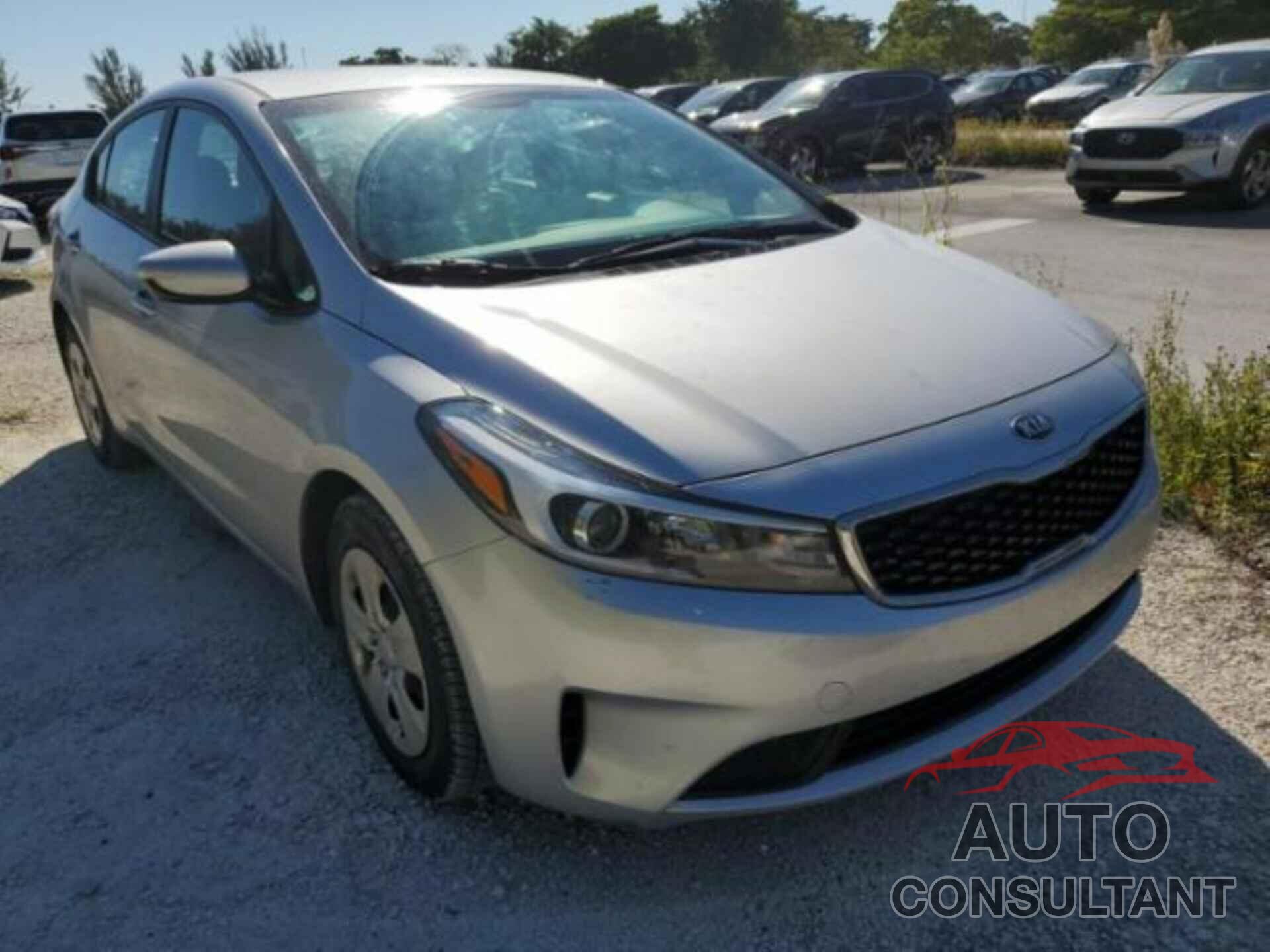 KIA FORTE 2018 - 3KPFK4A76JE195490