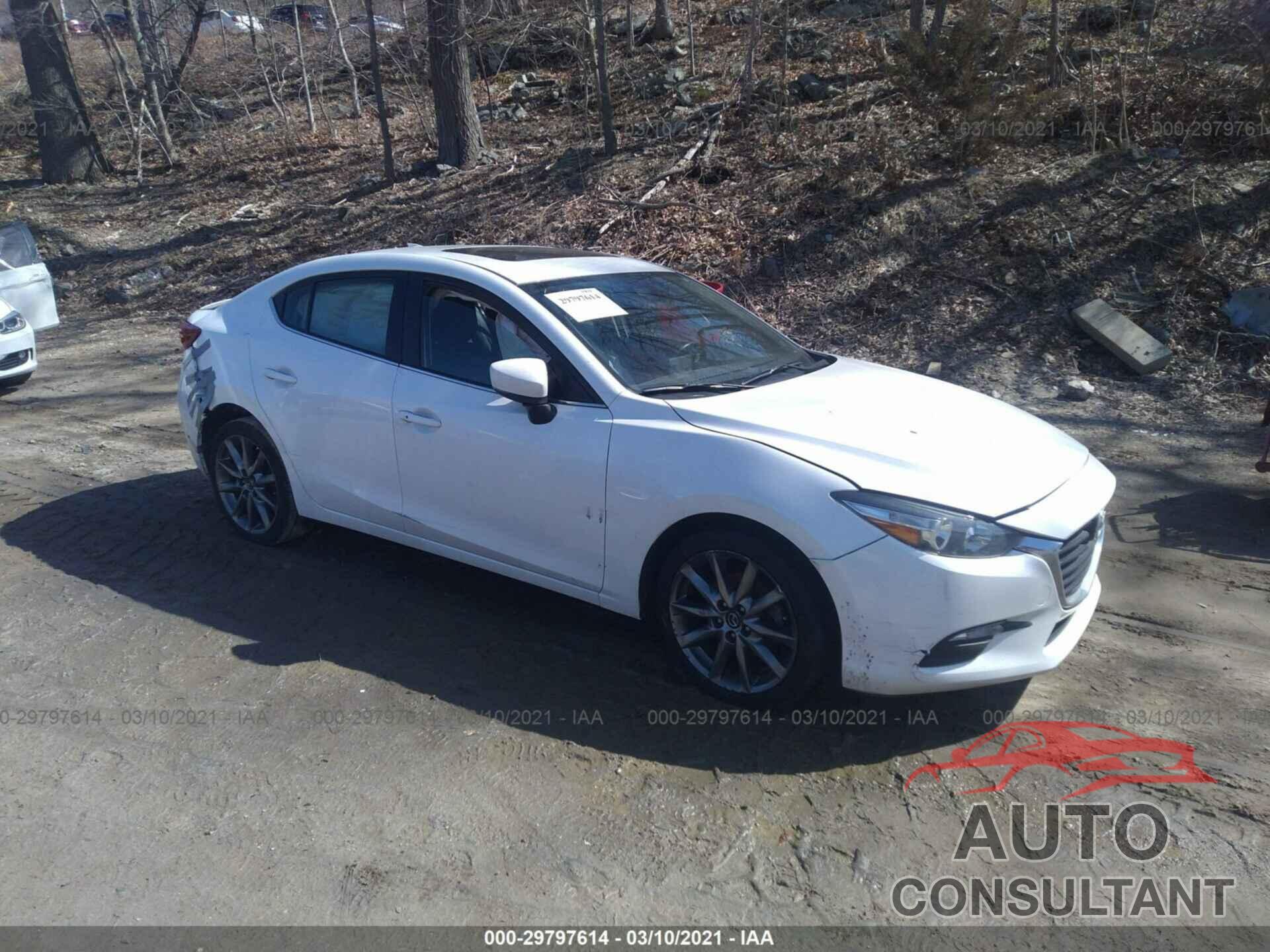 MAZDA MAZDA3 4-DOOR 2018 - 3MZBN1V32JM250015