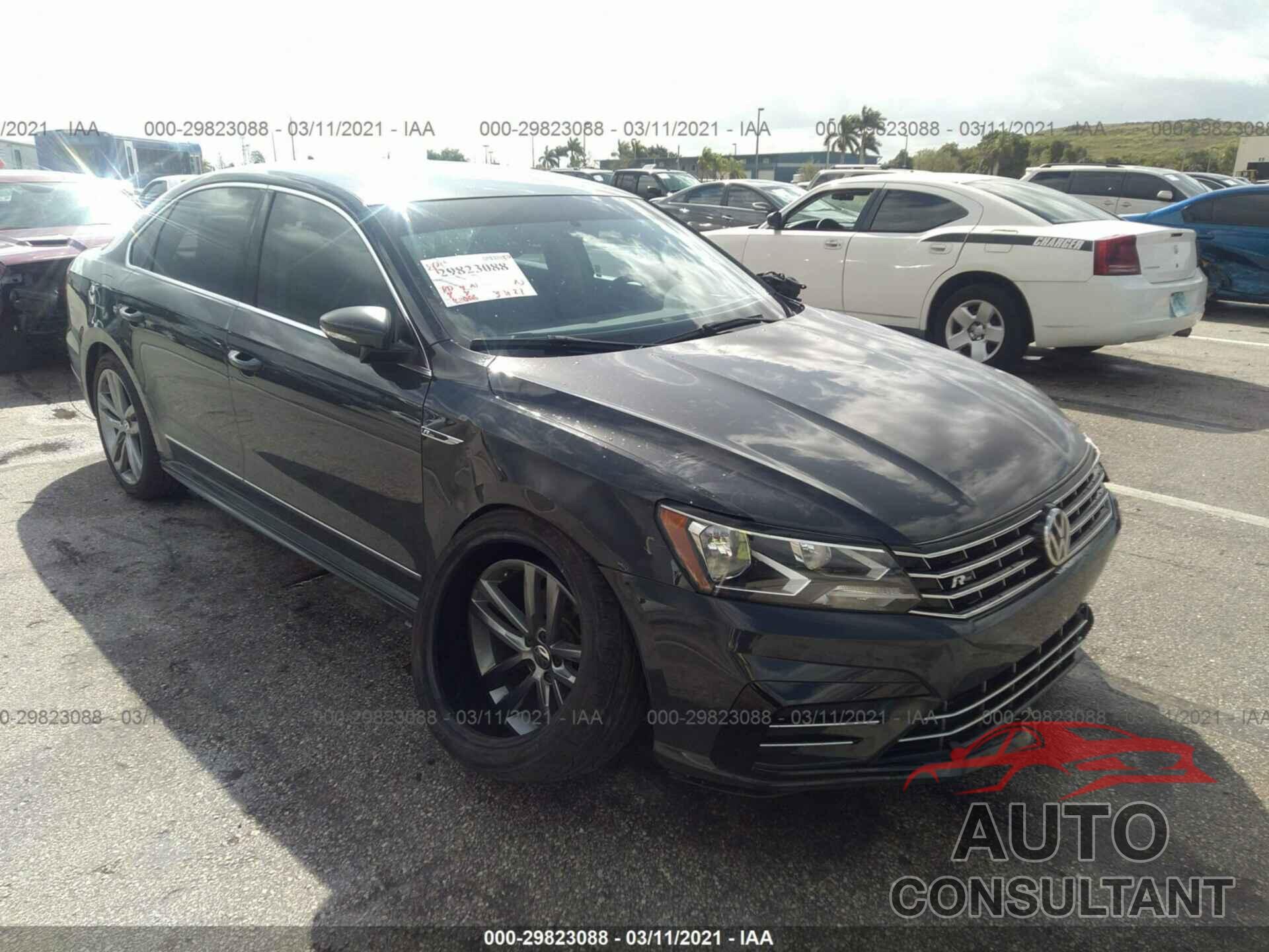 VOLKSWAGEN PASSAT 2017 - 1VWDT7A30HC009699