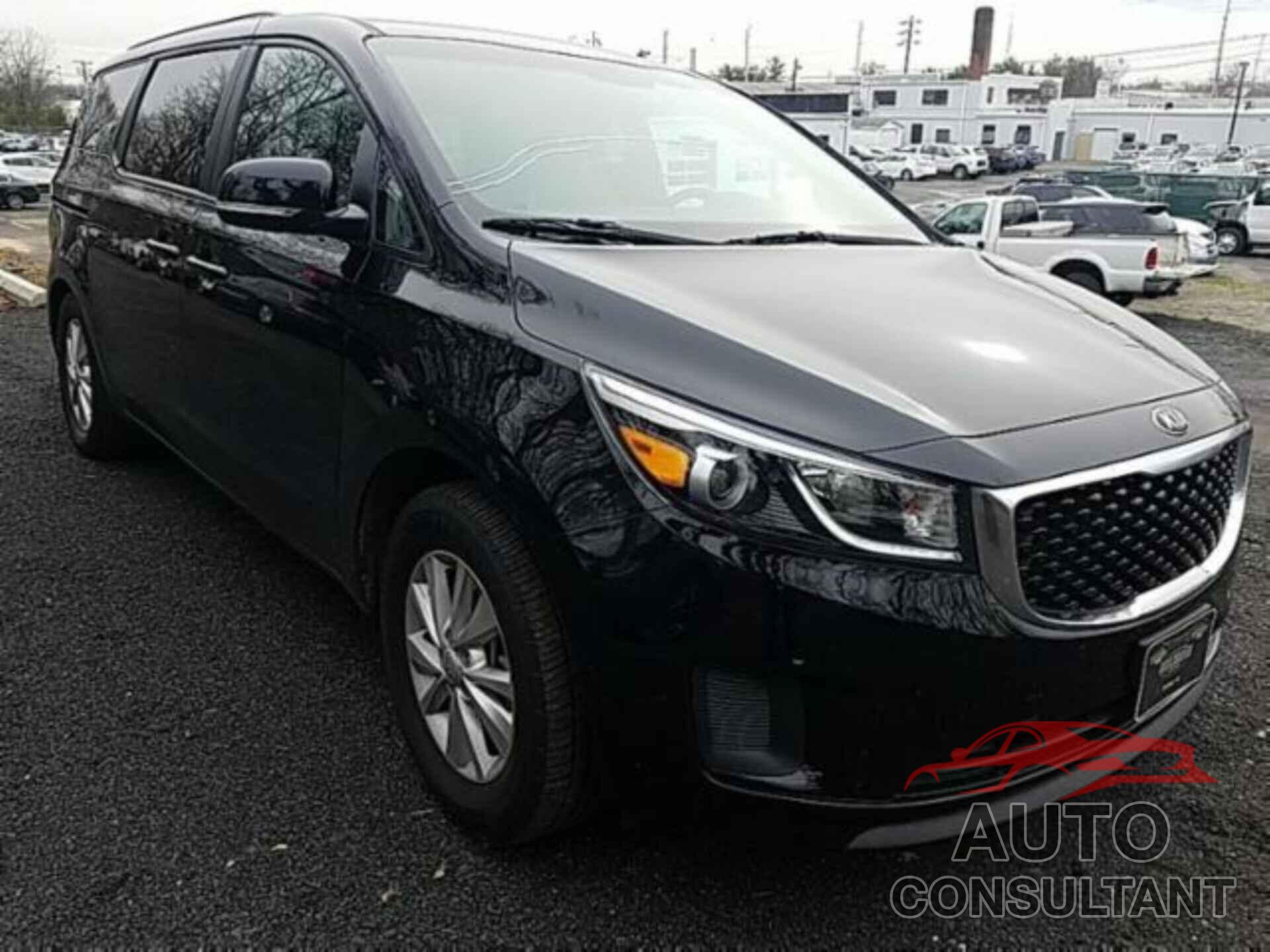 KIA SEDONA 2018 - KNDMB5C19J6357852