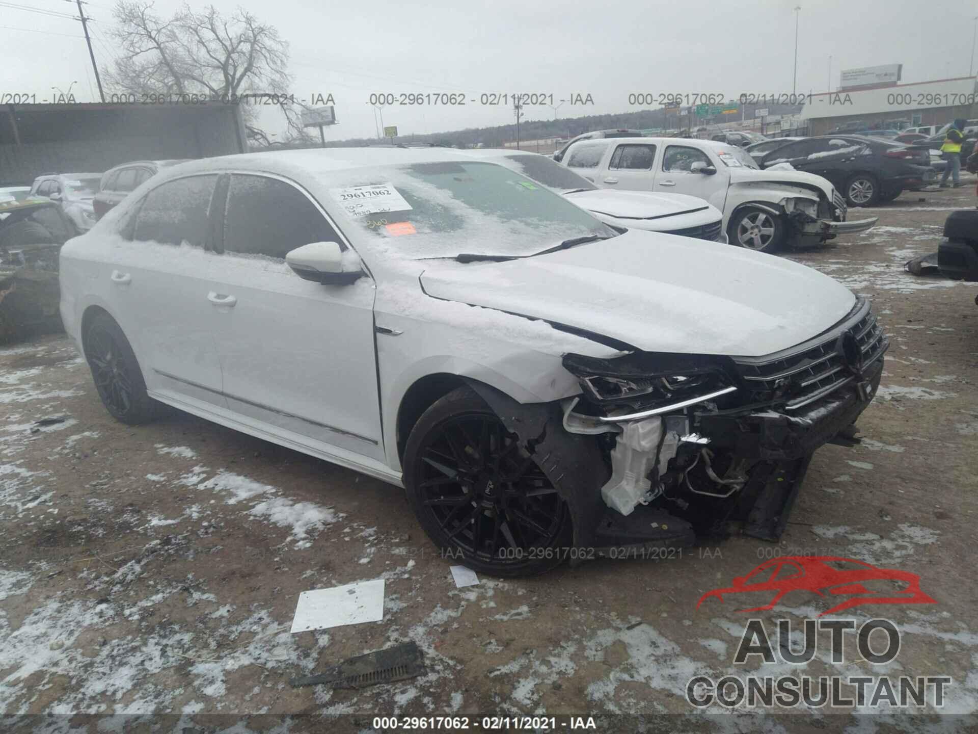 VOLKSWAGEN PASSAT 2017 - 1VWDT7A38HC069925
