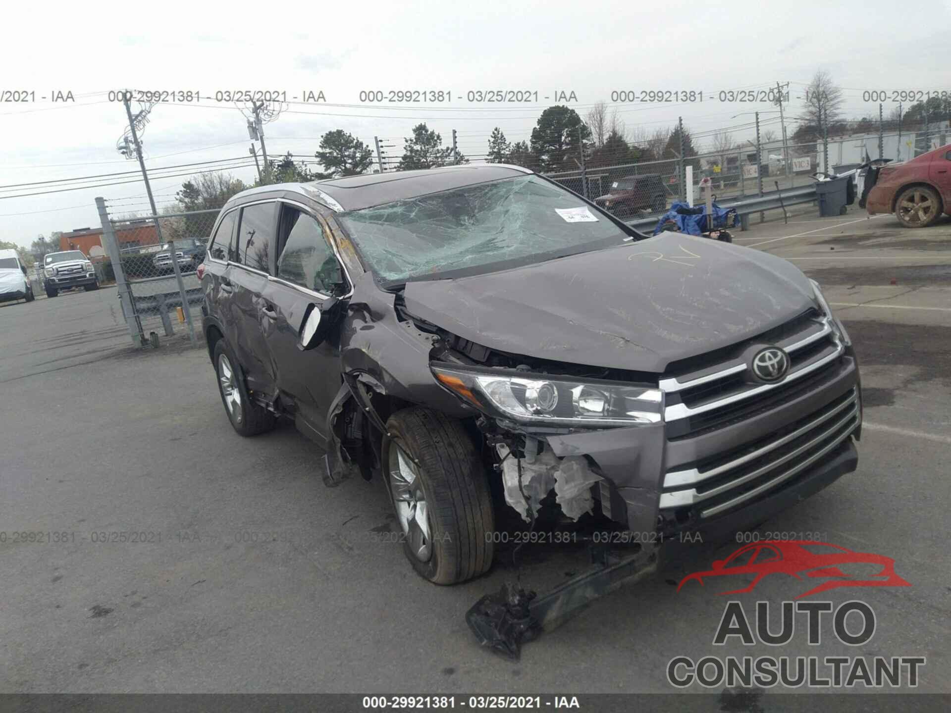 TOYOTA HIGHLANDER 2019 - 5TDYZRFH0KS325435