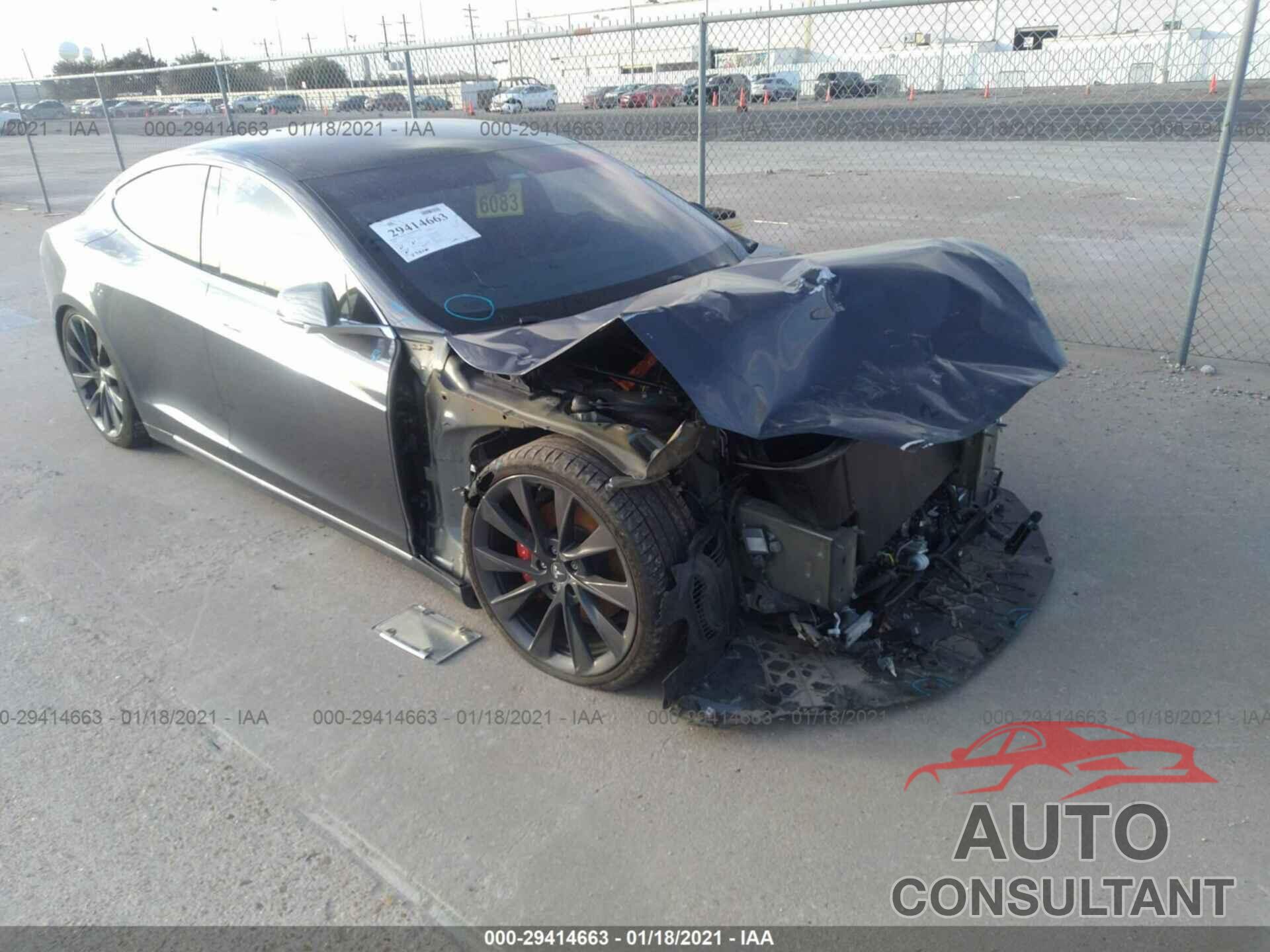 TESLA MODEL S 2020 - 5YJSA1E49LF359845