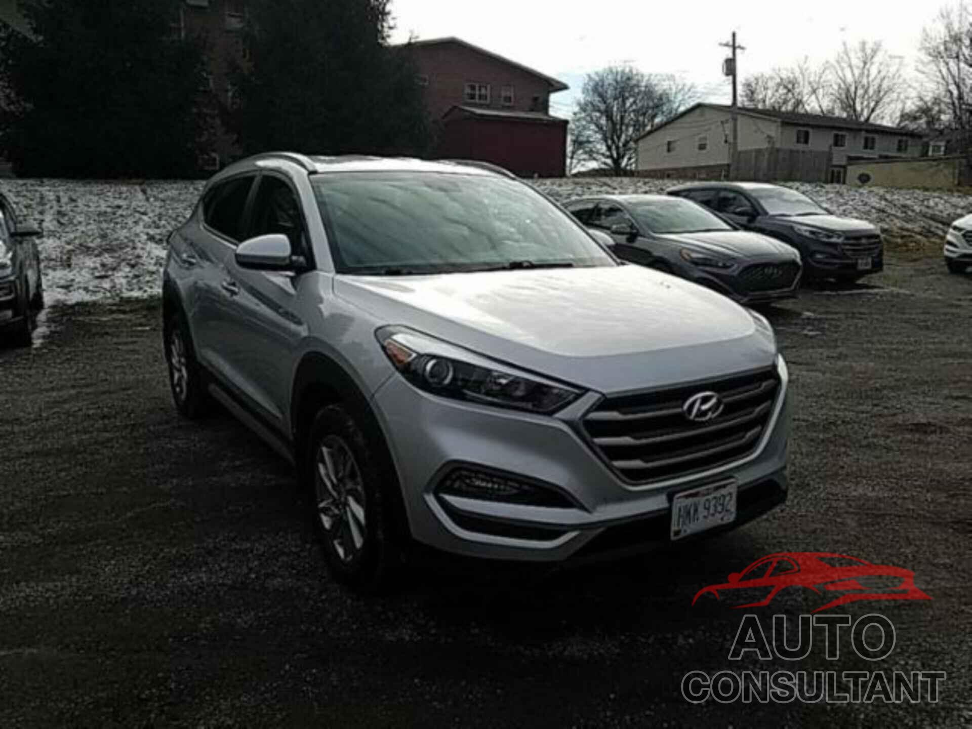 HYUNDAI TUCSON 2018 - KM8J3CA42JU629652