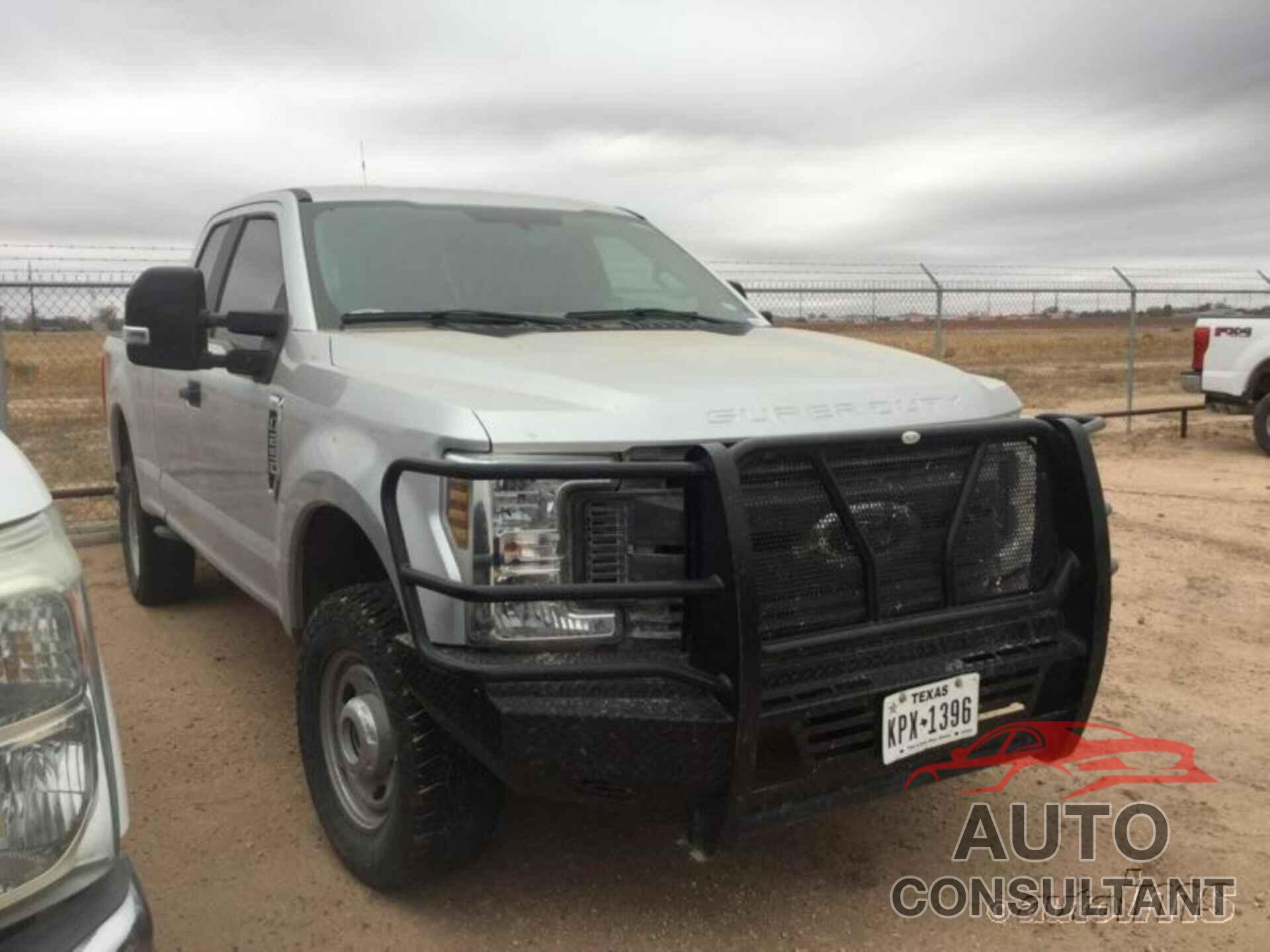 FORD SUPER DUTY F-250 SRW 2018 - 1FT7X2B61JEC46017