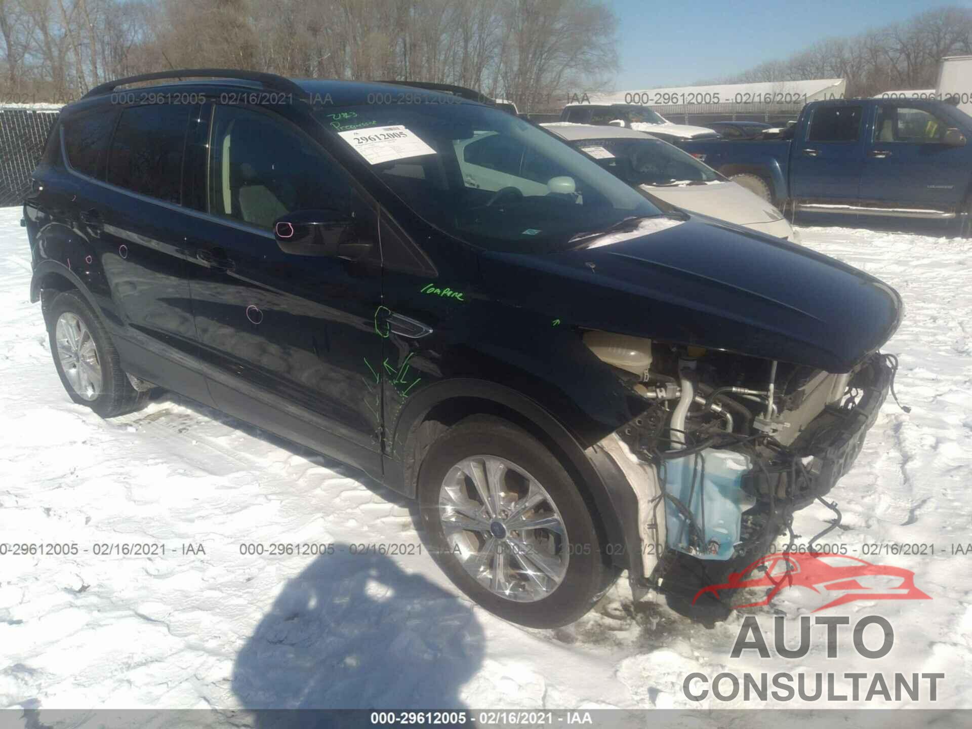 FORD ESCAPE 2017 - 1FMCU0GD4HUB99449