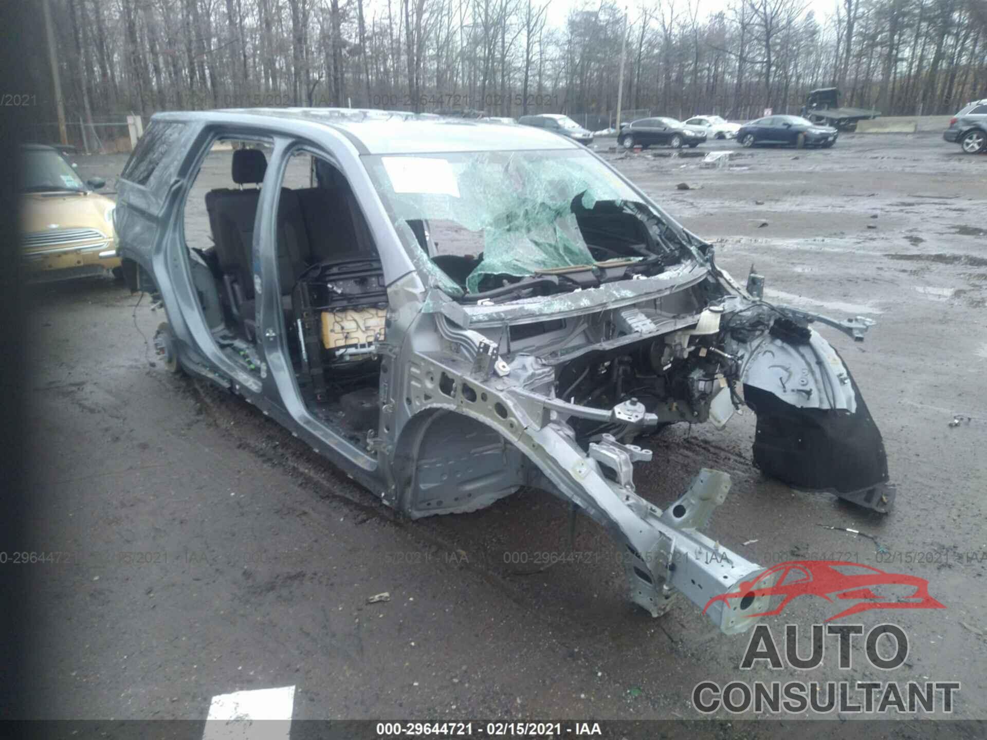 CHEVROLET TRAVERSE 2018 - 1GNERFKW0JJ275340